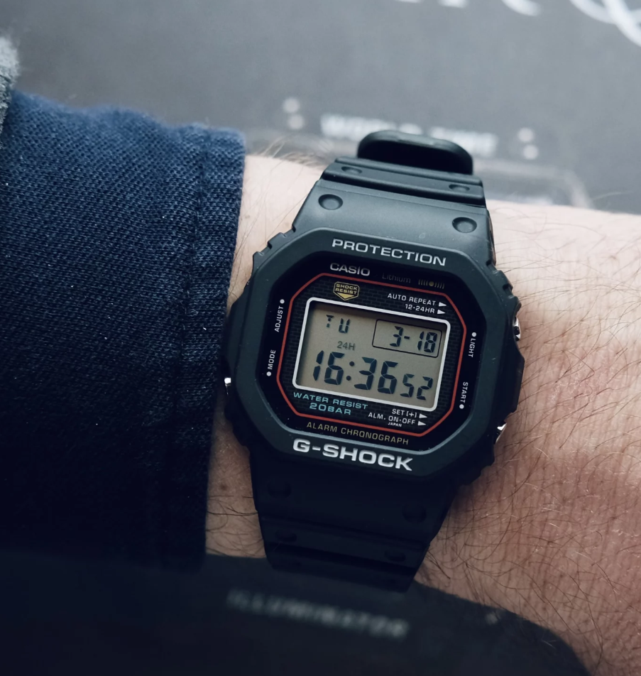 G-Shock DW-5000R-1A