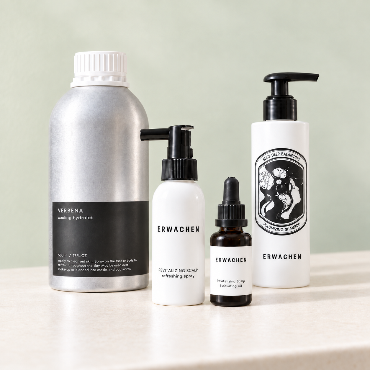 馬鞭草頭皮養護組明亮情境照：洗髮精250ml、淨化油30ml、養護噴霧100ml與晴露500ml