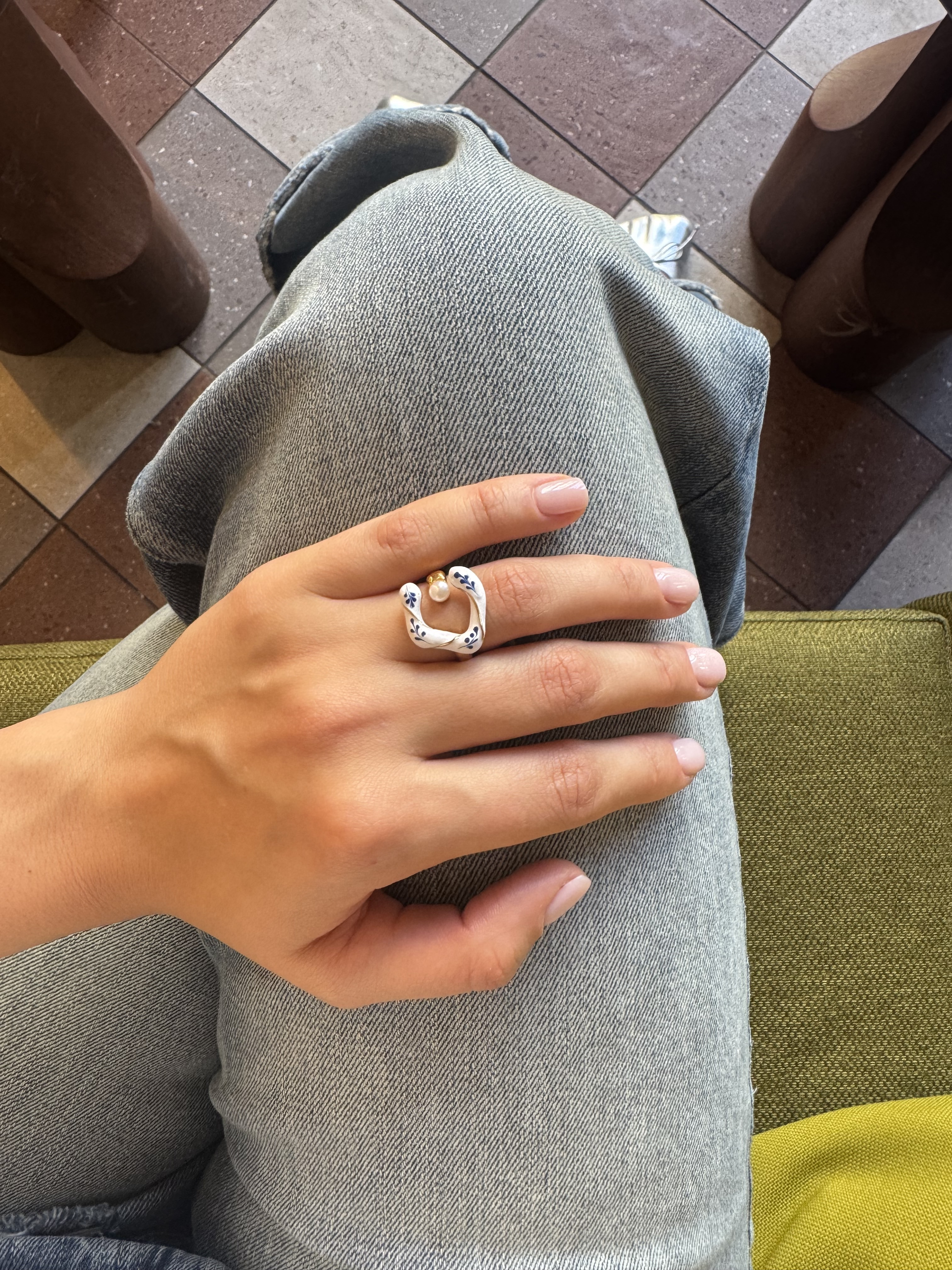 EP Varia Pearl Flower Ring — Gold & White (VR001-1)