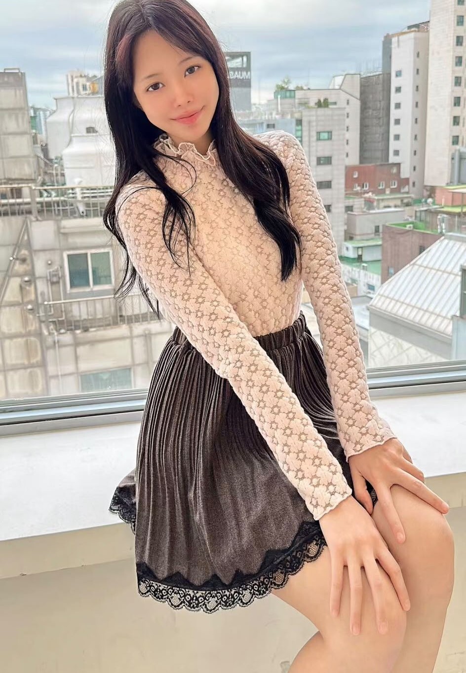 Y144   人氣LACE襯衫 胸 36-44  長23  $529  曼玉血壓價