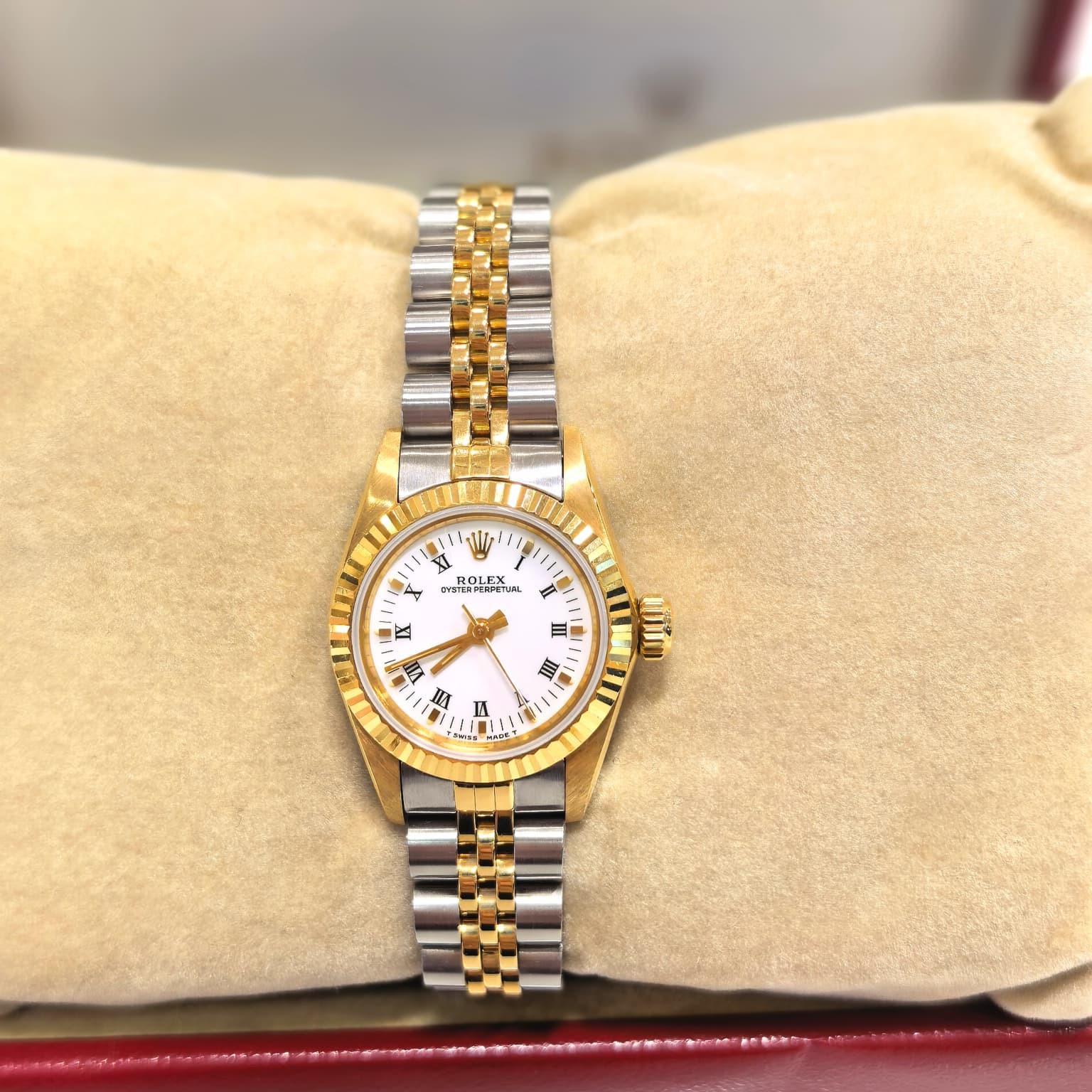 99%NEW二手ROLEX OYSTER 67198, 26MM, 18K金/鋼 白色羅馬字面盤 #女裝錶 #香榭站正品