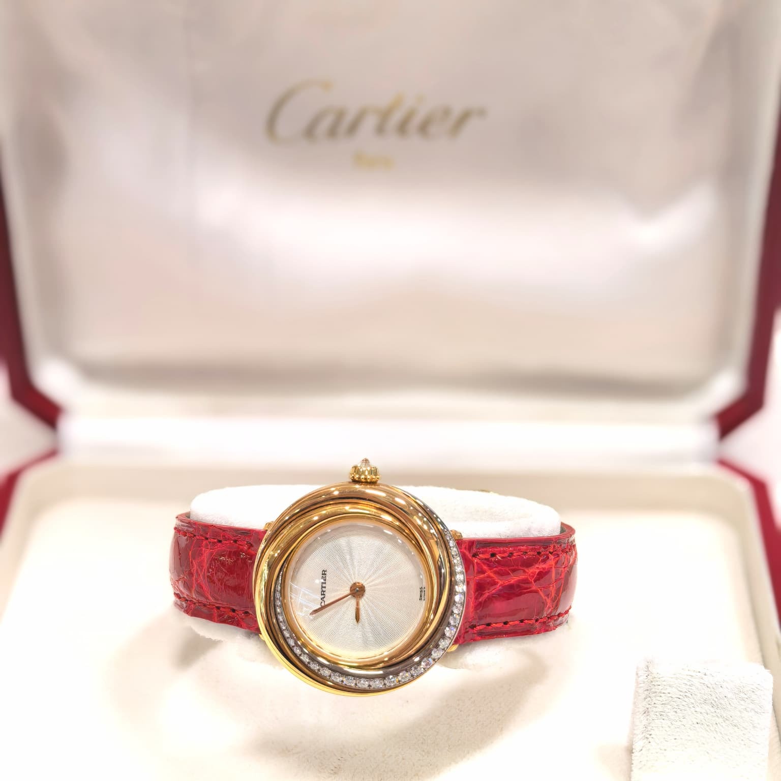 99.9%NEW 收藏品 CARTIER手錶 27MM, Ref. 2357, Trinity系列, W60001S8, 18K金, 半圈鑲鑽, 26mm石英機芯, #卡地亞女士腕錶, #香榭站正品