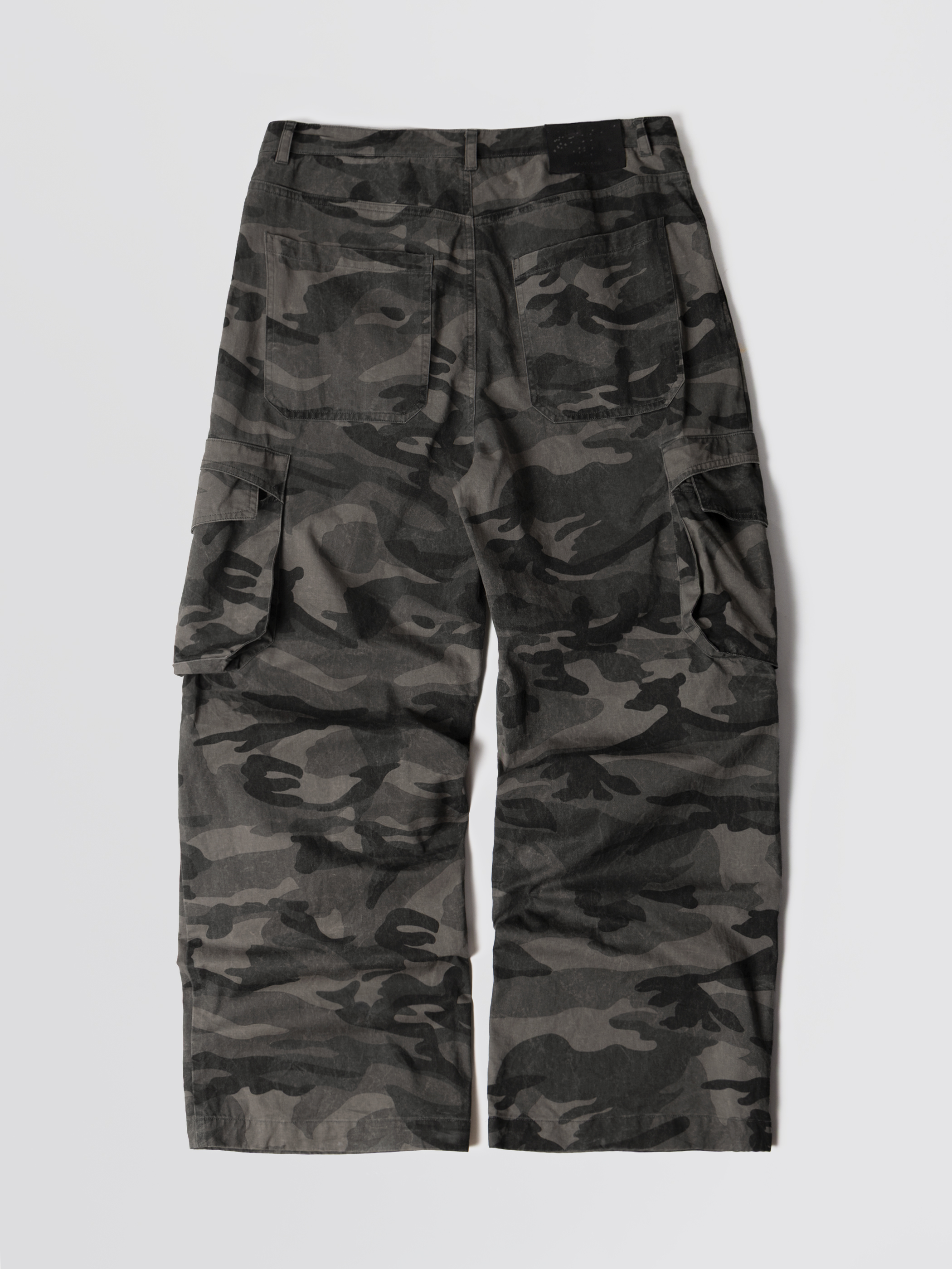 Anonymous Talking｜F26-P02 – Camo Cargo Pants (Camo)