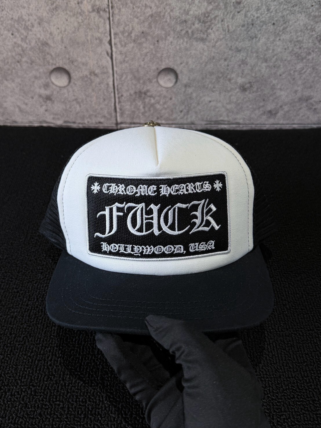 Chrome Hearts 克羅心 難買款 刺繡FxxK 歌德十字貼布黑白卡車帽 網帽