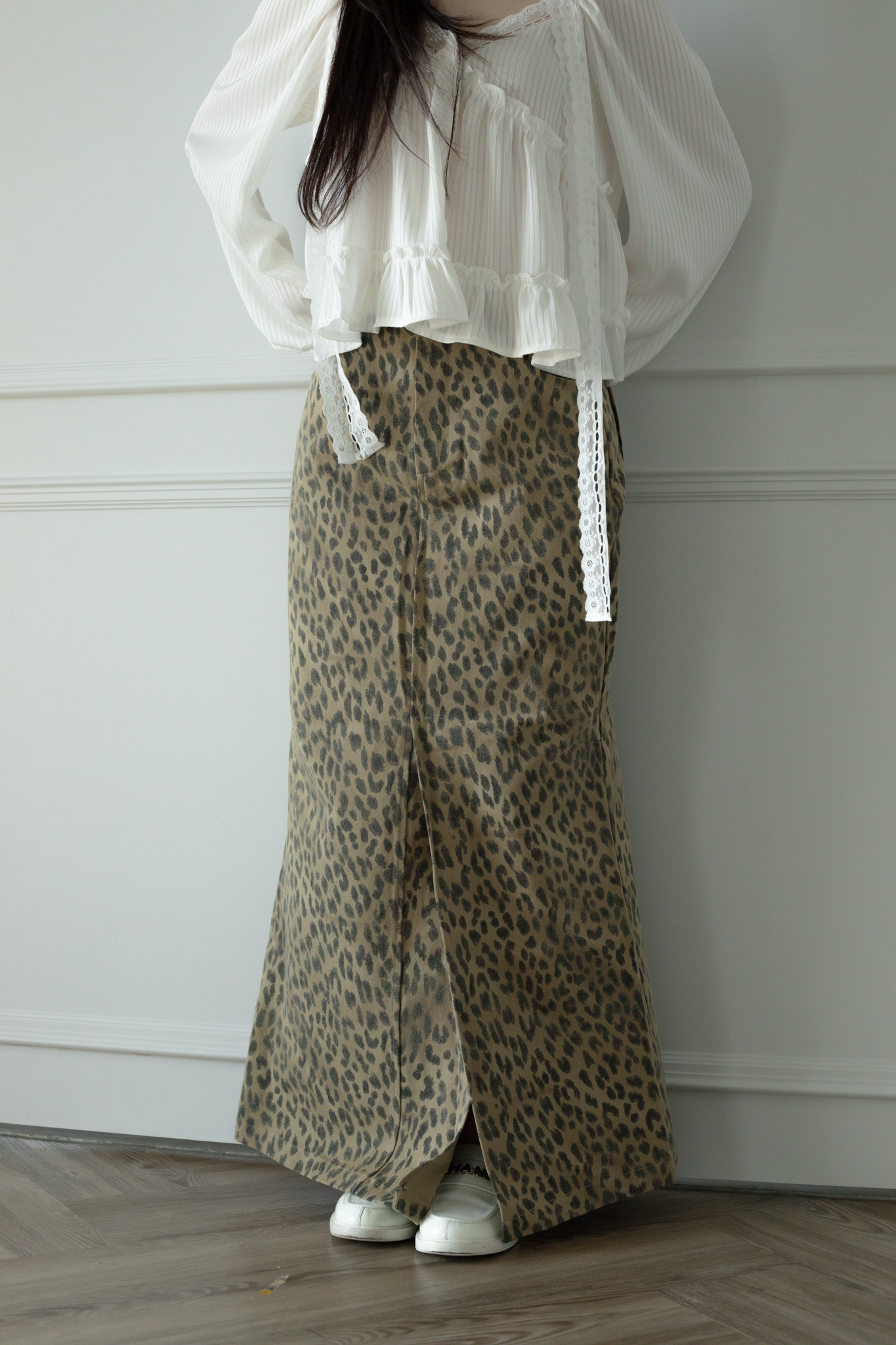H09 FRONT-SPLIT LEOPARD PRINT MAXI SKIRT