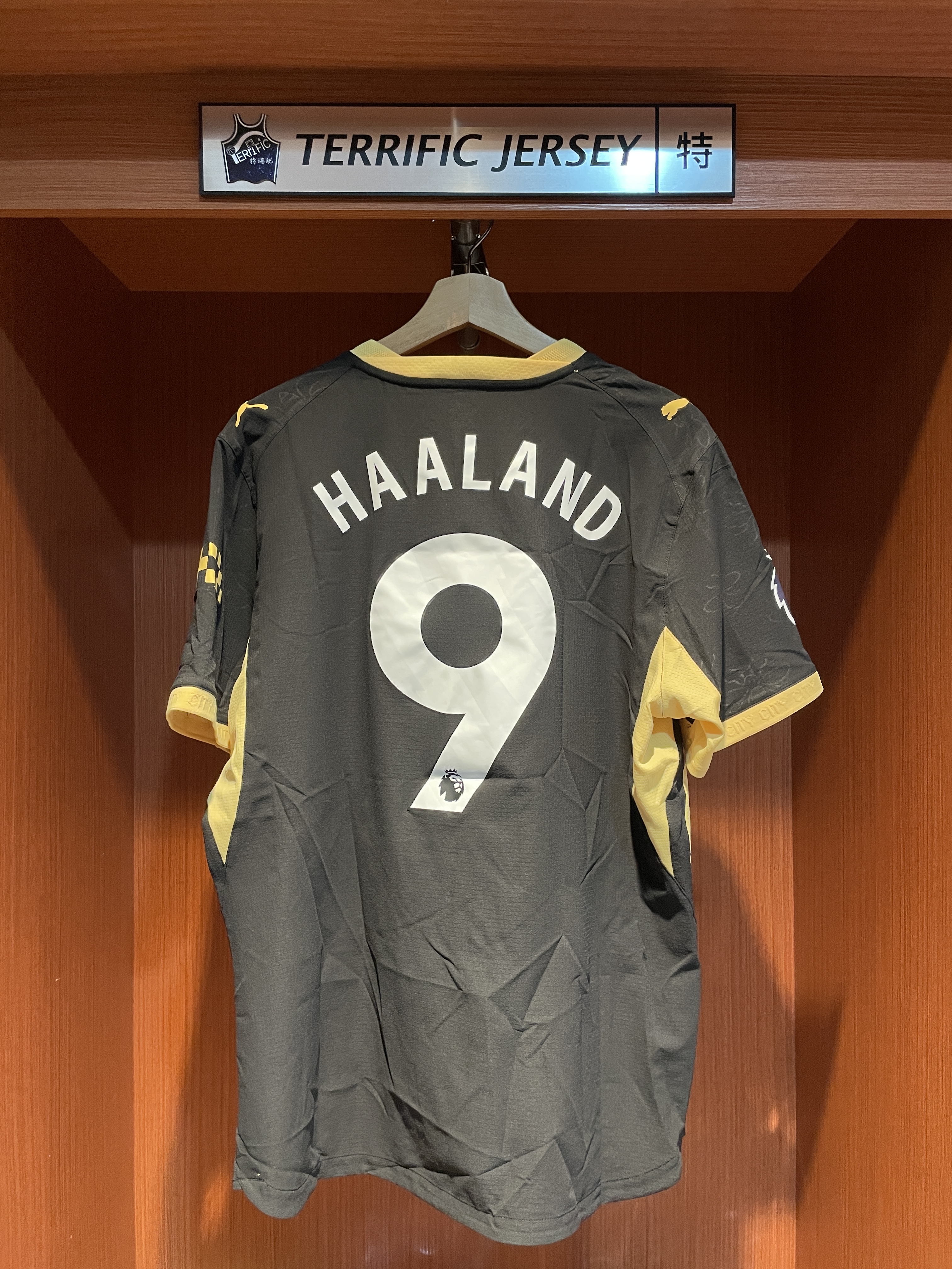 Premier League足球 Erling Haaland 曼徹斯特城 曼城黑 26-27 英超 Away Puma Authentic Jersey 球員版 輕薄排汗 全新
