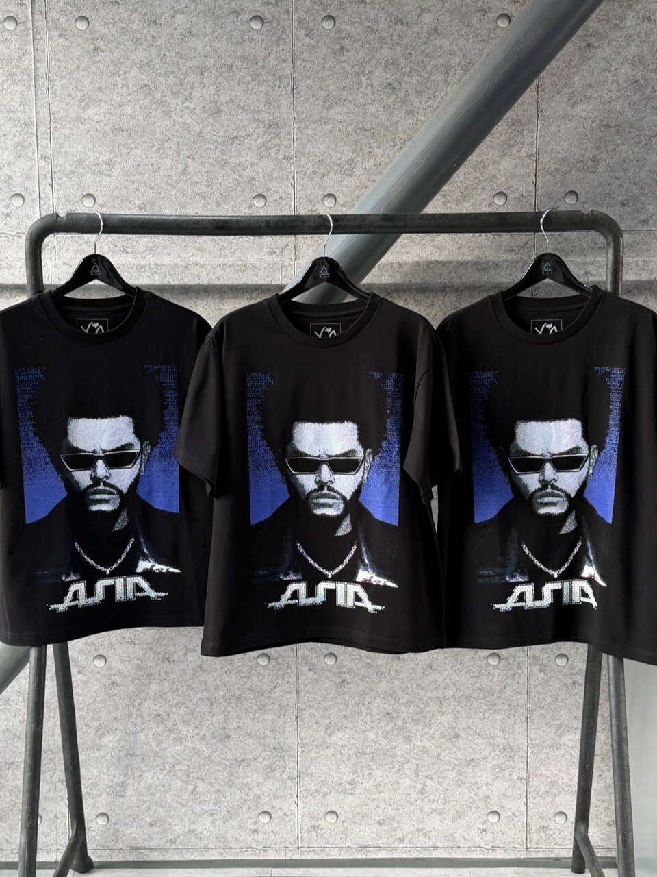 The Weeknd 世巡演唱會 爆款黑藍人像短袖 亞洲首爾場限定週邊《After Hours Til Dawn Tour》