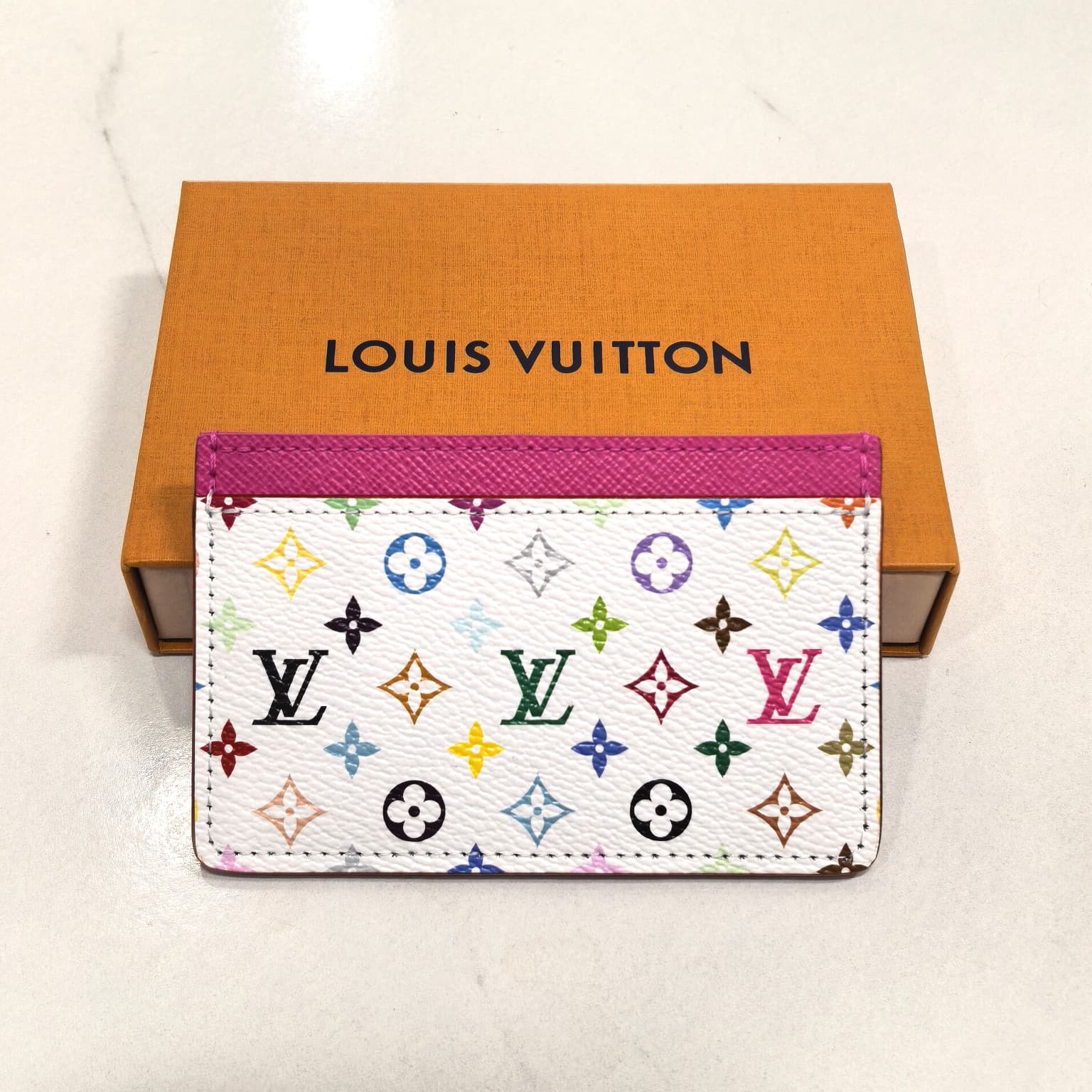 全新LV x TM卡片套 M13403 村上隆彩色MONOGRAM 桃紅色內籠 #BRAND NEW #香榭站正品