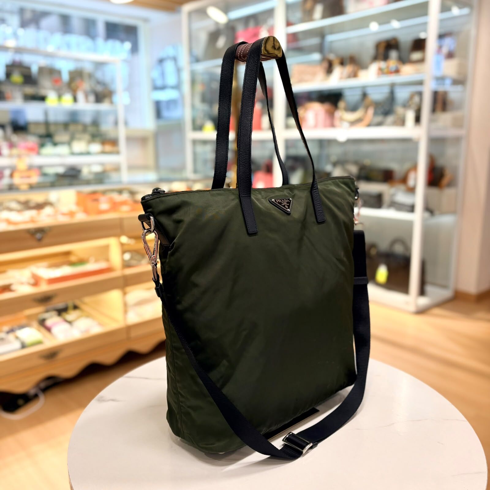 95%NEW USED PRADA兩用托特肩背袋, BR4696, VELA, MIMETICO, 軍綠色尼龍, 金屬三角標誌, #Nylon 2-Way Tote #香榭站正品