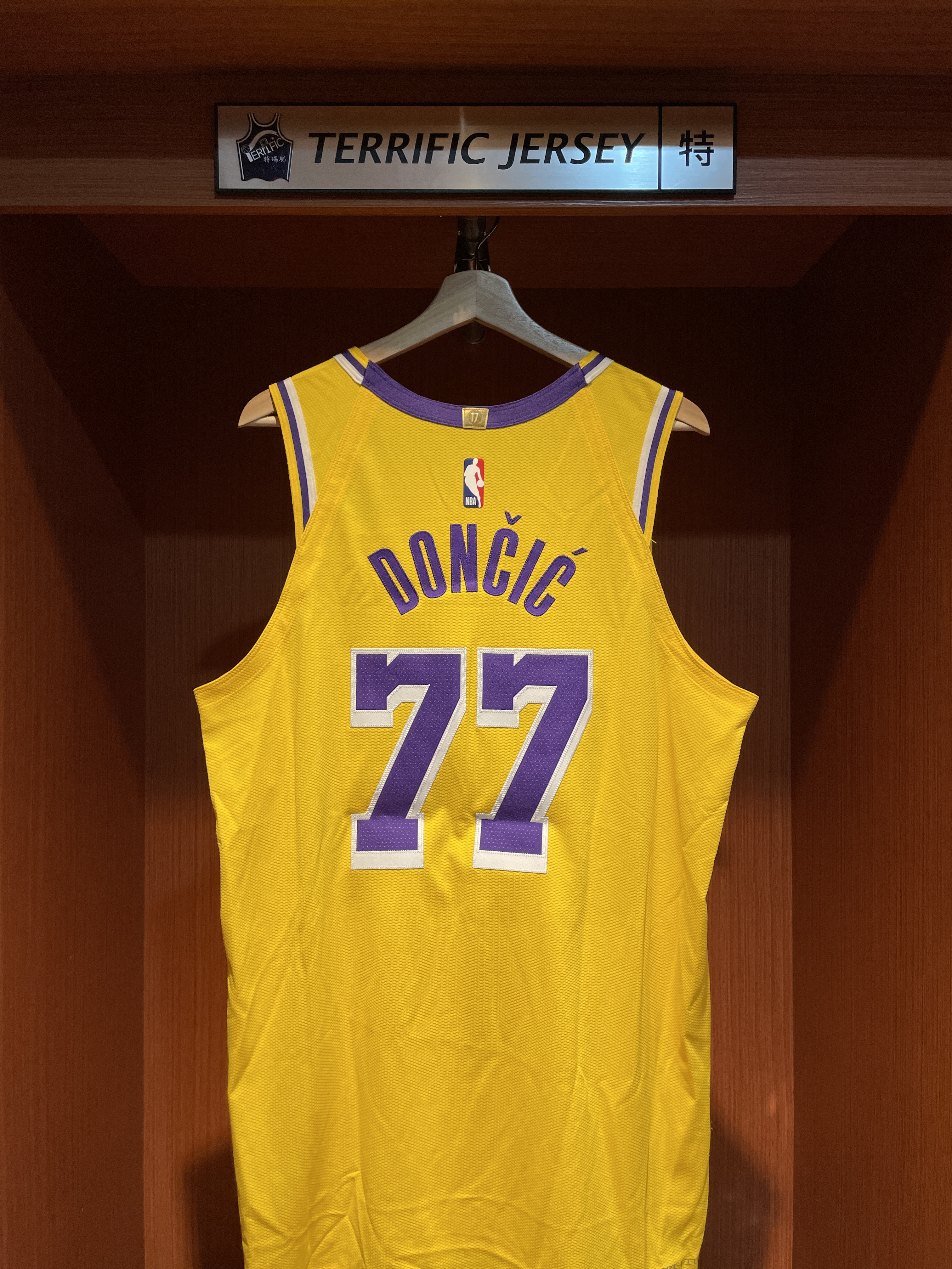 NBA球衣 Luka Doncic 洛杉磯湖人黃 26-27 Icon Nike Authentic 球員版 電繡 全新