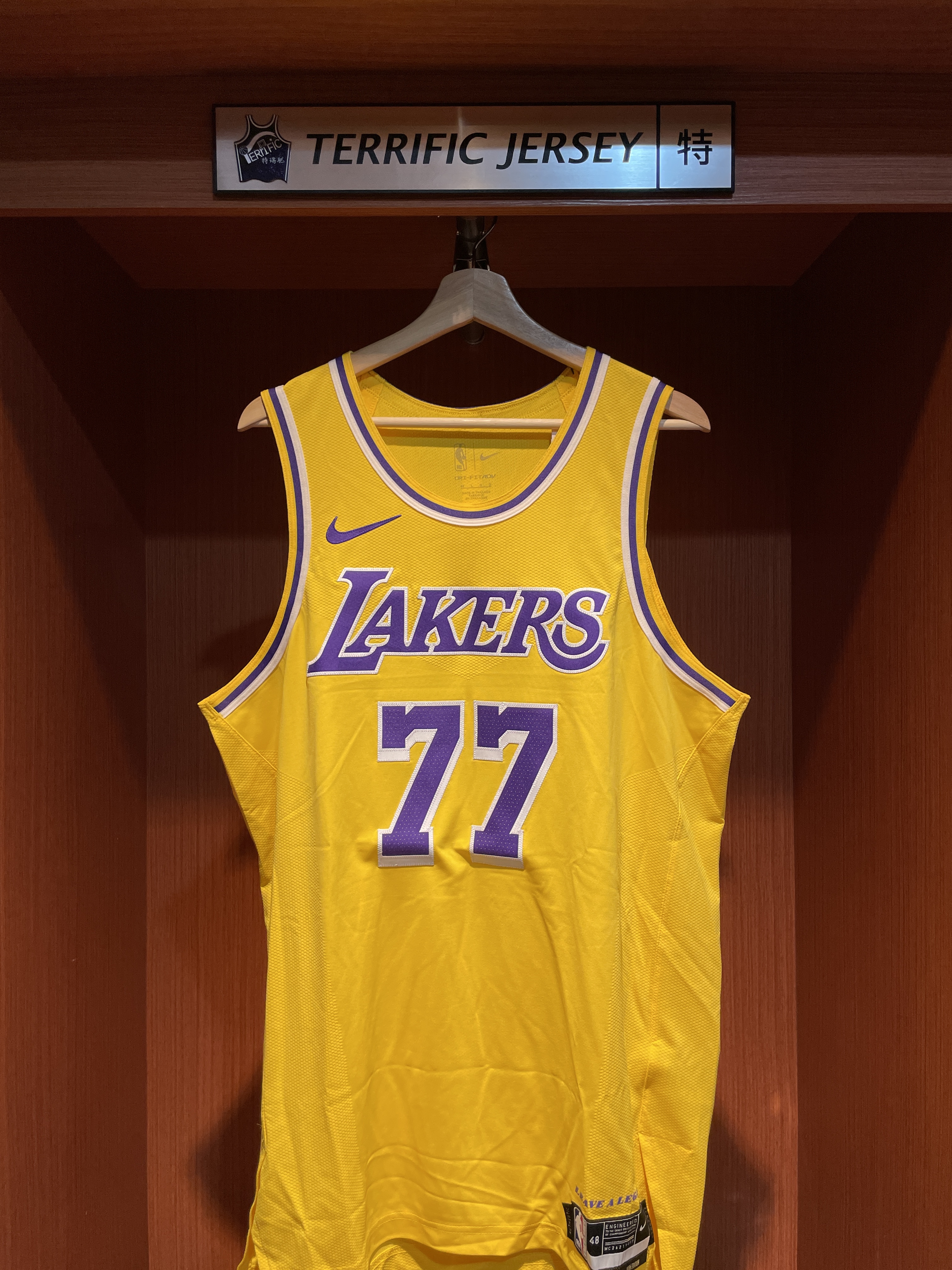 NBA球衣 Luka Doncic 洛杉磯湖人黃 26-27 Icon Nike Authentic 球員版 電繡 全新