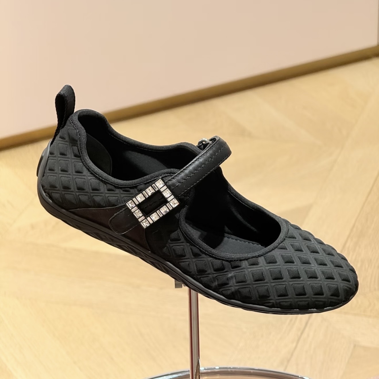 Roger Vivier Viv low Mary Jane sneakers ballerina flats black