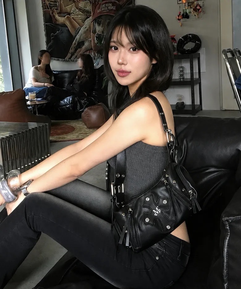 韓國限定🇰🇷 MUCENT BAEL CROSS LEATHER PATCH MINI SHOULDER BAG 歌德風 十字架 貼片 手提包 腋下包 單肩包 / 預購