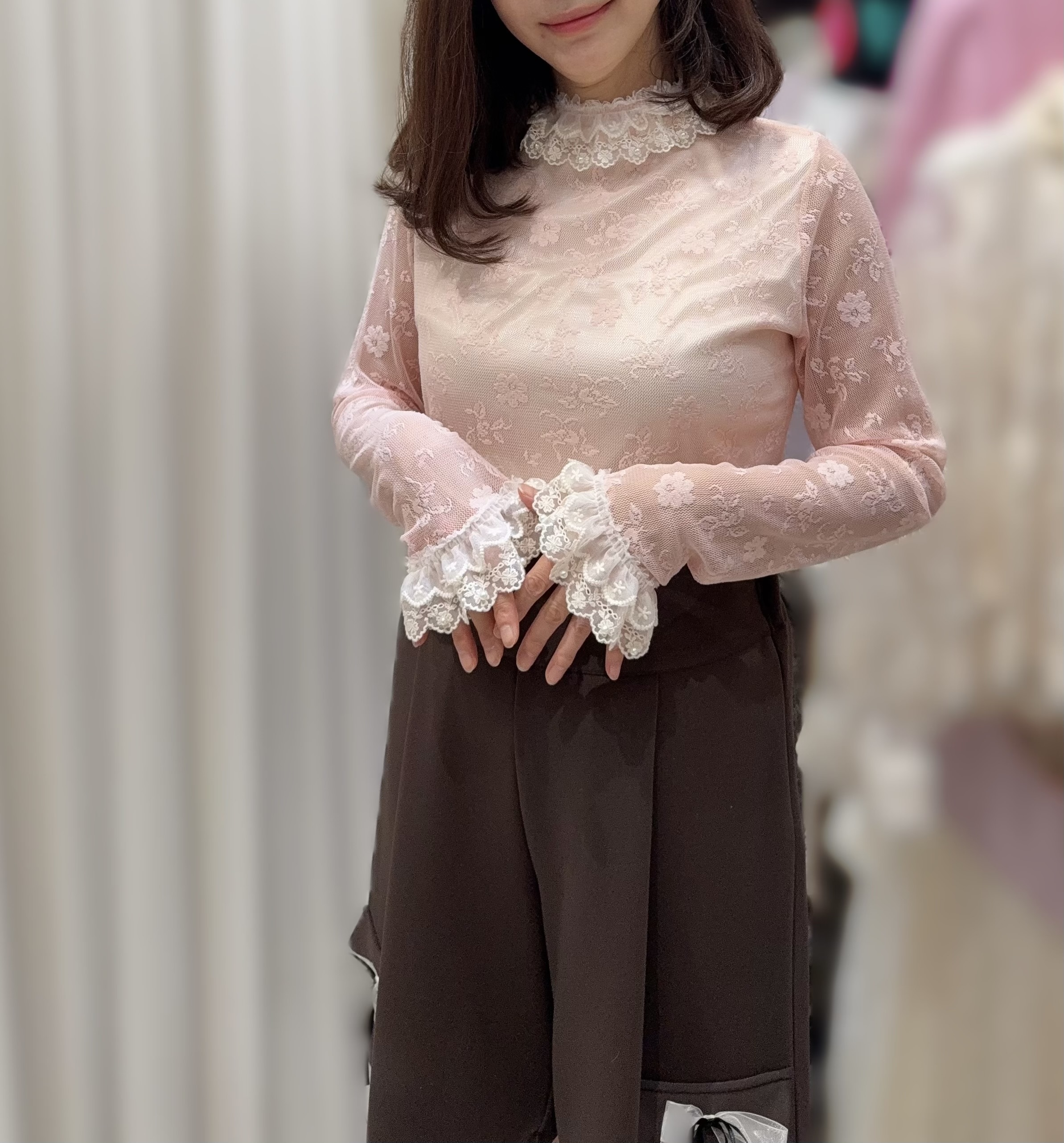 Y140 人氣 LACE襯衫  胸36 -45 長24   $539  校長自留價