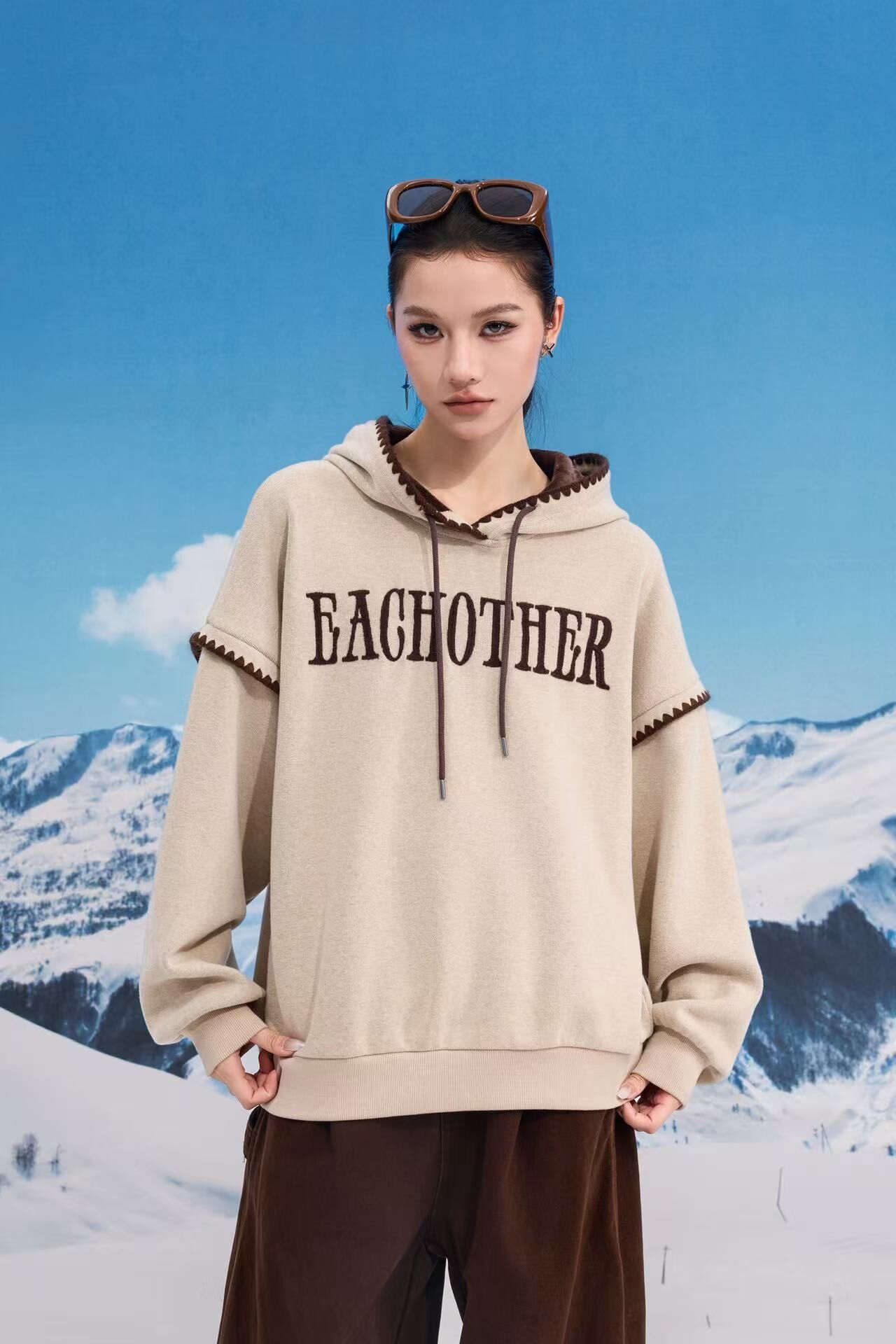 1019GZ07-GZTRIP-TUOGU-Sweatshirt (A7 Mocha Beige)