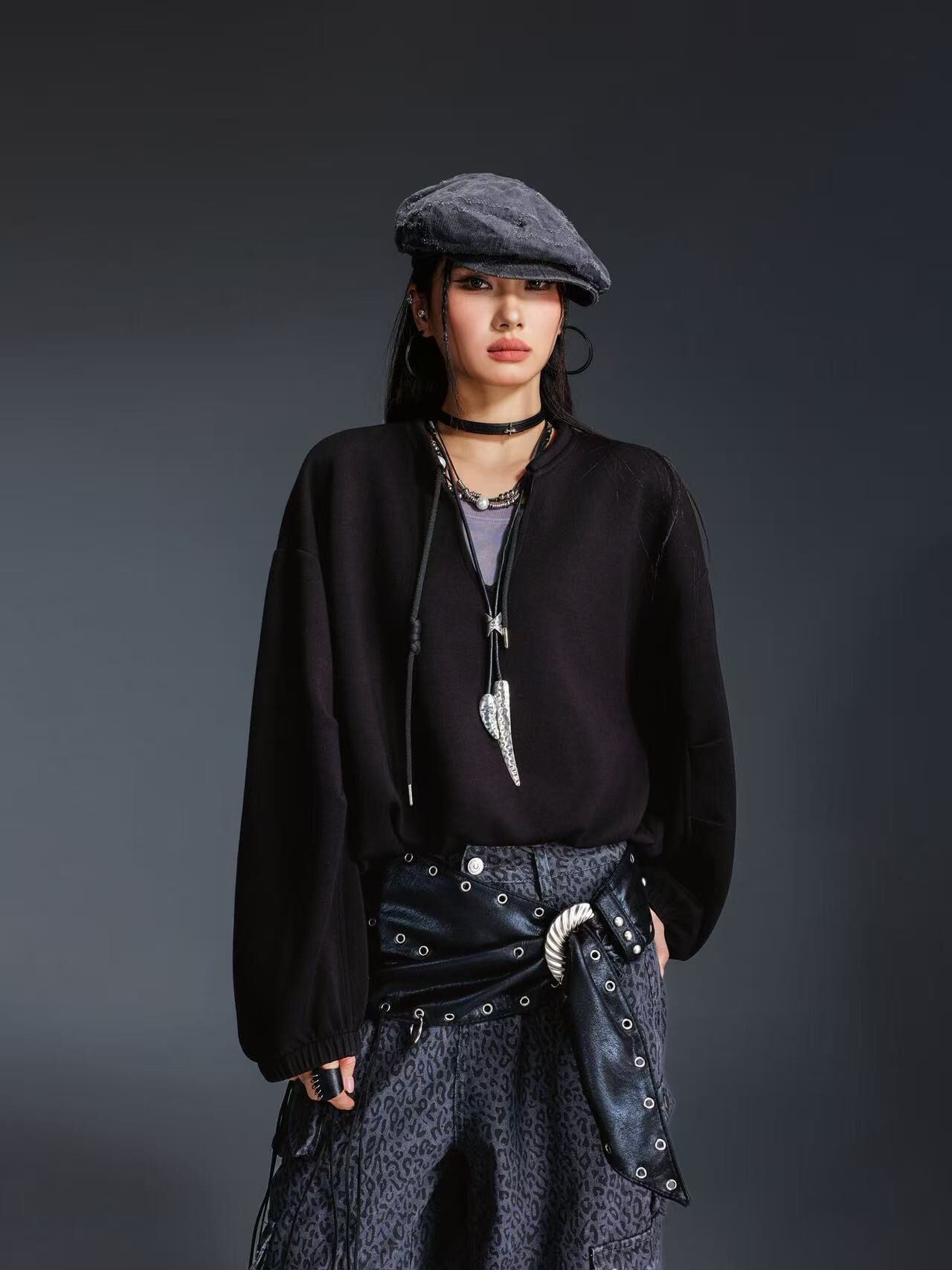 1019GZ27-GZTRIP-TUOGU-T-Shirt / Pullover (A27 Black / B27 Champagne Brown)