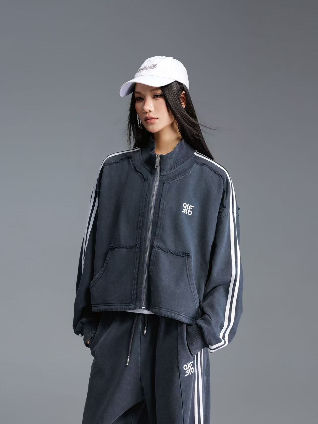 1019GZ33-GZTRIP-TUOGU-Jacket (A33 China Red / B33 Graphite Black / C33 Charcoal Grey / D33 Violet)