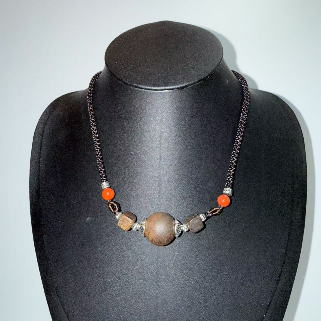 1021GZ38-GZTRIP-AGARWOOD-Sinking Kinam Agarwood Necklace with Southern Red Agate and Silver Accents (B38)