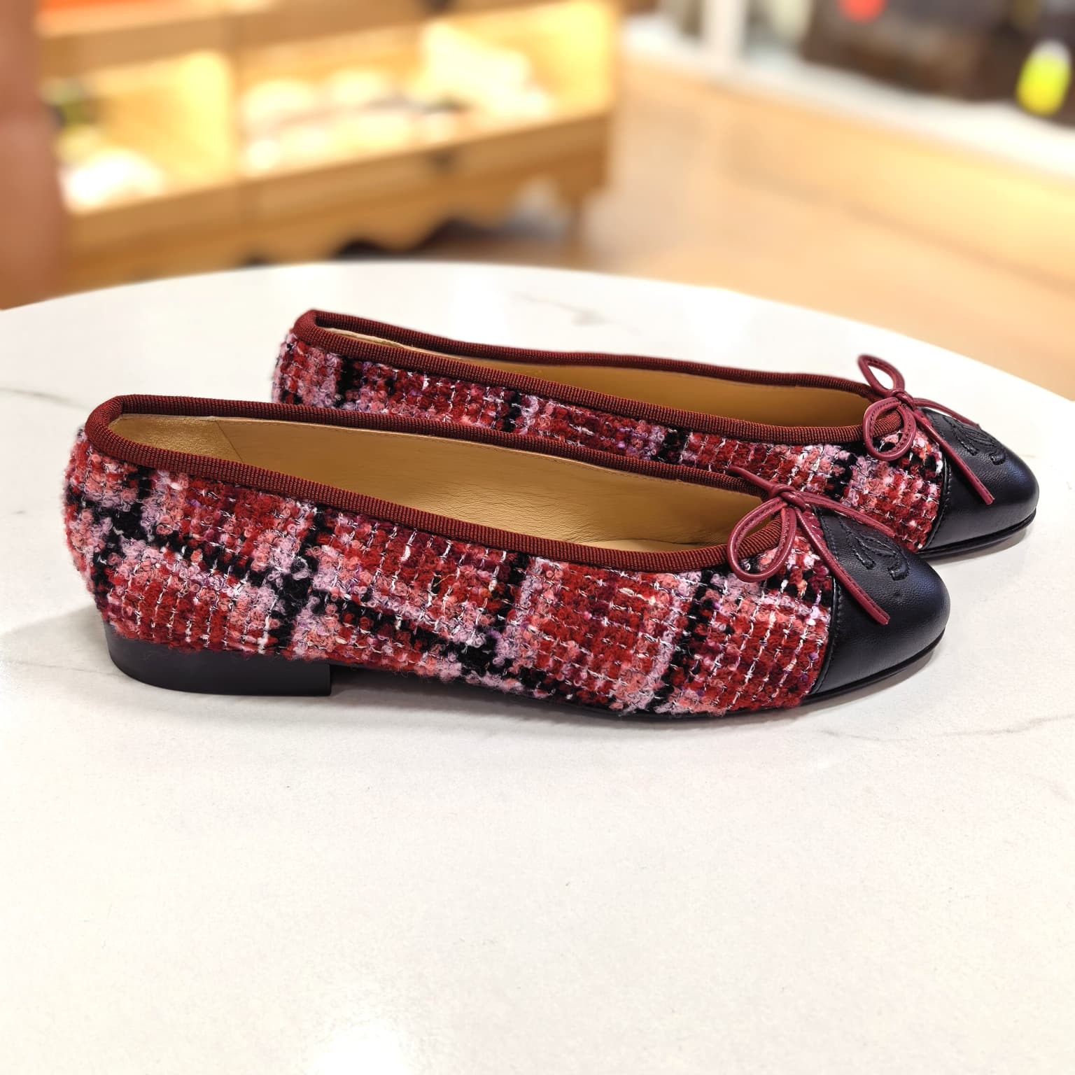全新CHANEL SHOES 36碼, G02819, 粗花毛呢拼黑色牛皮, CC Cap In Tweed Stampato Rosso #香奈兒芭蕾舞平底鞋, #BRAND NEW #香榭站正品