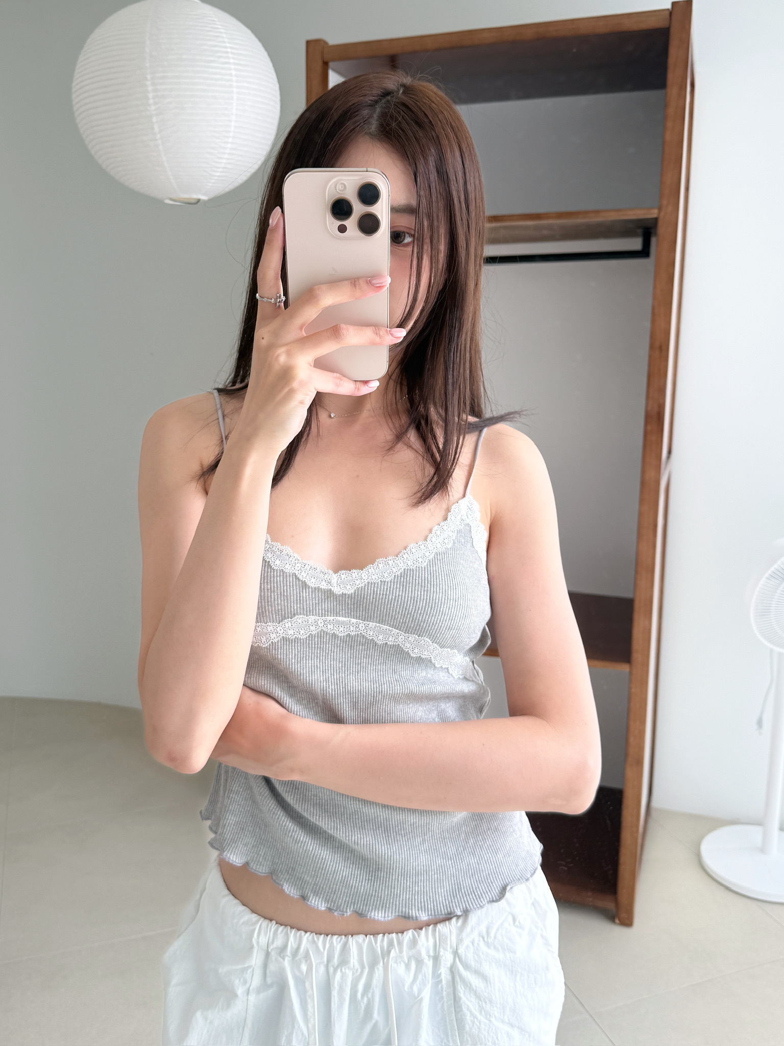 拼接白蕾絲背心(灰/白)