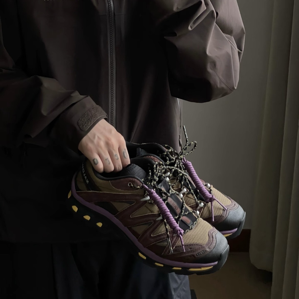 【代購】SALOMON XT-QUEST 復古山系戶外徒步鞋 男款 棕色