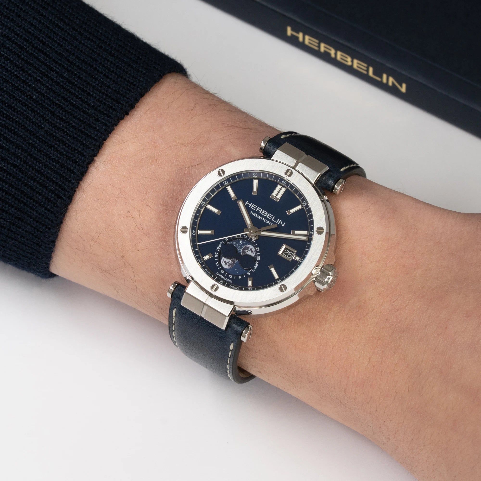 1HL1019-109 [HERBELIN] Newport 自動機械月相腕錶 藍色錶盤 #2889A15LBL (EU)