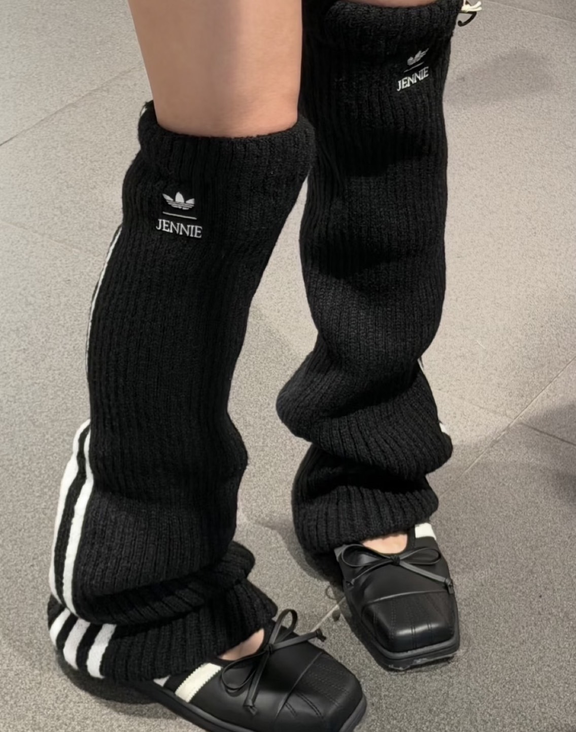 【Luxury】 ADIDAS Jennie 聯名泡泡襪襪 黑米兩色 金珍妮同款 長襪 襪套