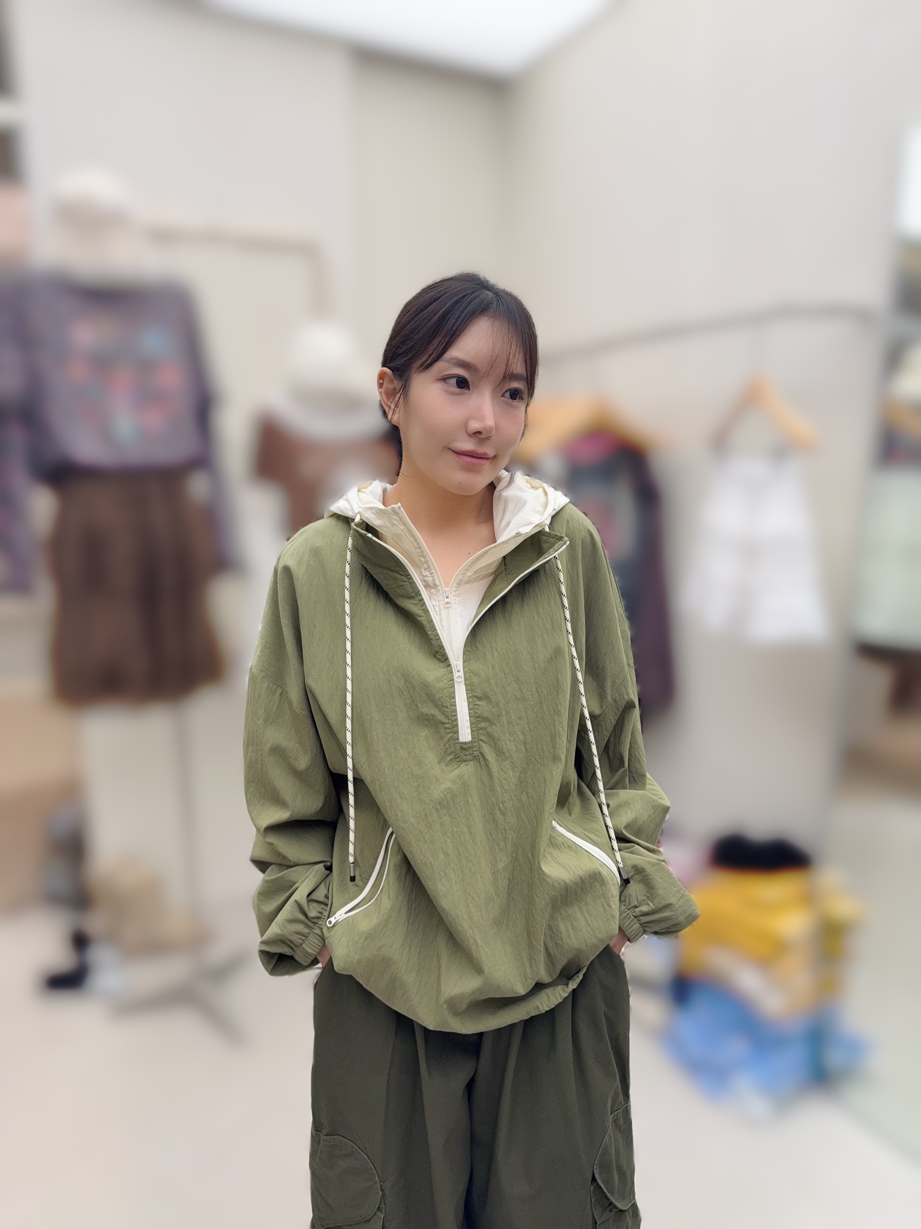 【限量】CE32 胸 54  長24    $439 (1口價)
