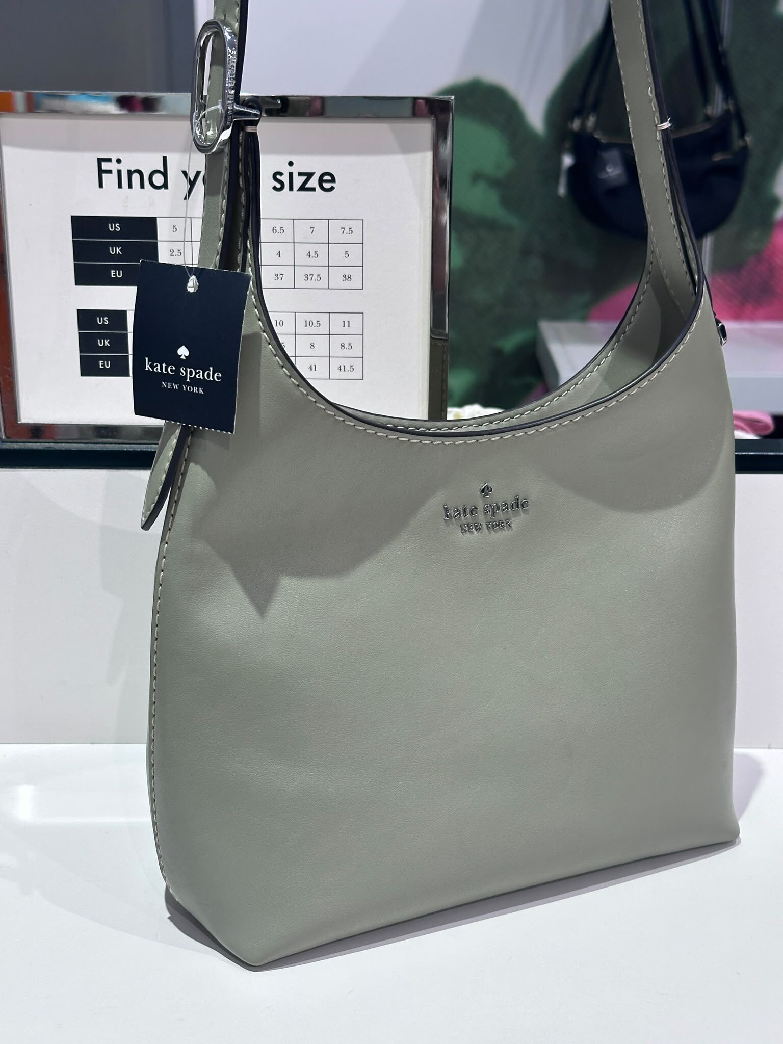 WV05 KS 淺橄欖綠色細單肩包  454 Small Shoulder Bag