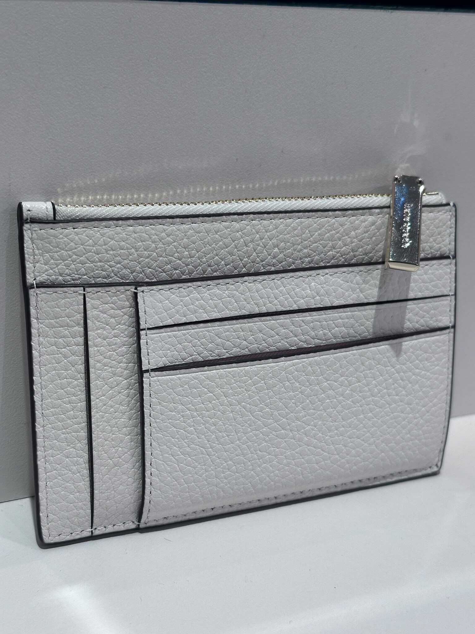 WV37 KS 奶油白色 大拉鏈卡包  Large Slim Card Holder