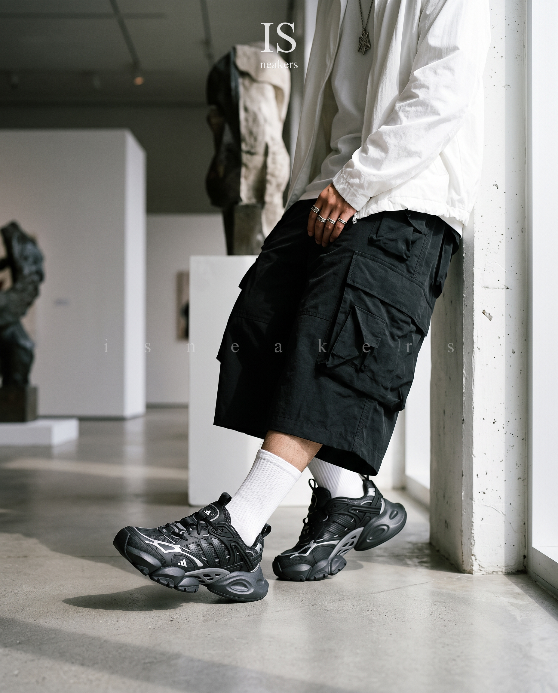 iSNEAKERS｜Adidas XLG Runner Deluxe "Black" 黑銀 IH0070