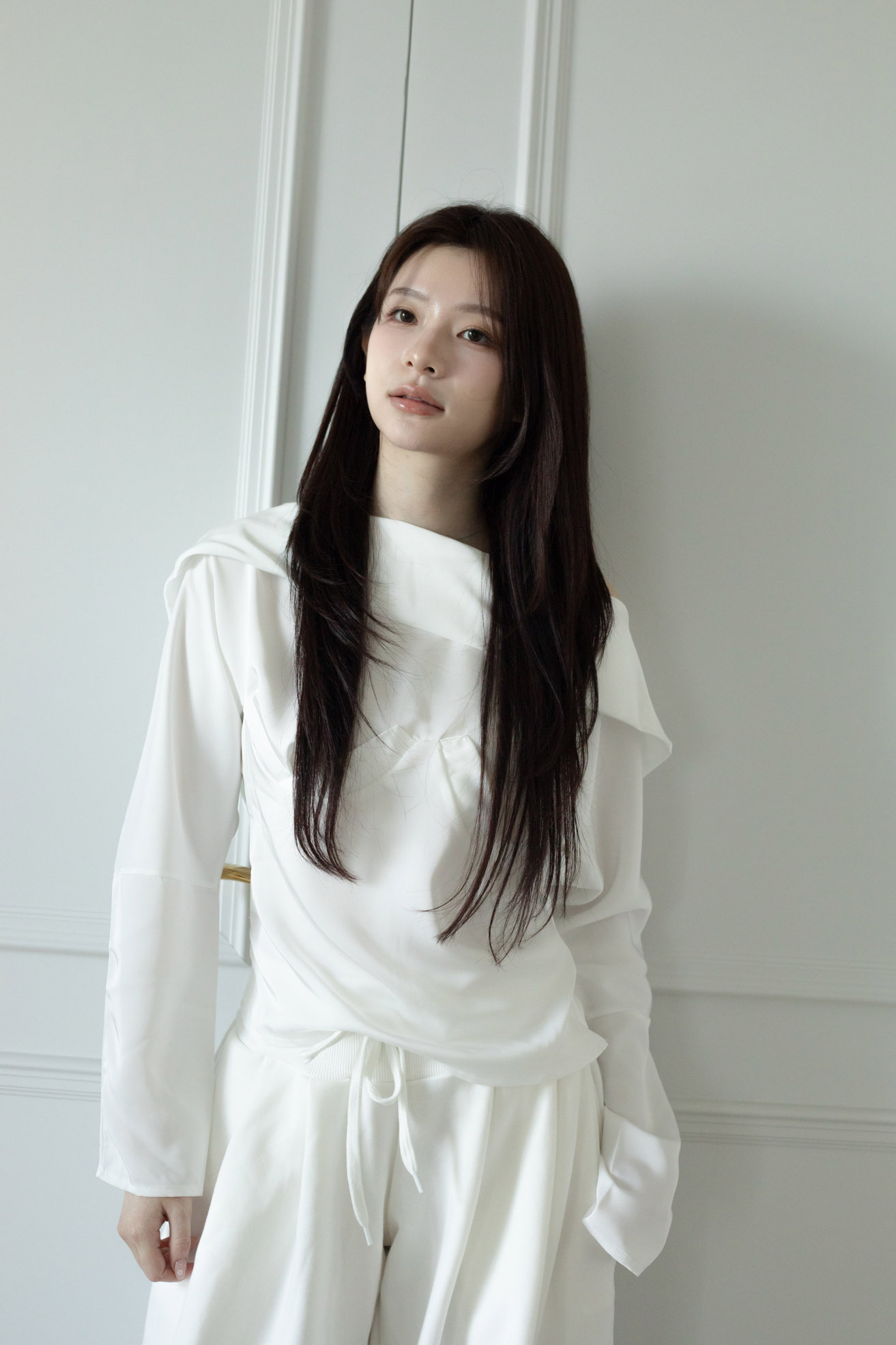 T11 OFF-SHOULDER TOP
