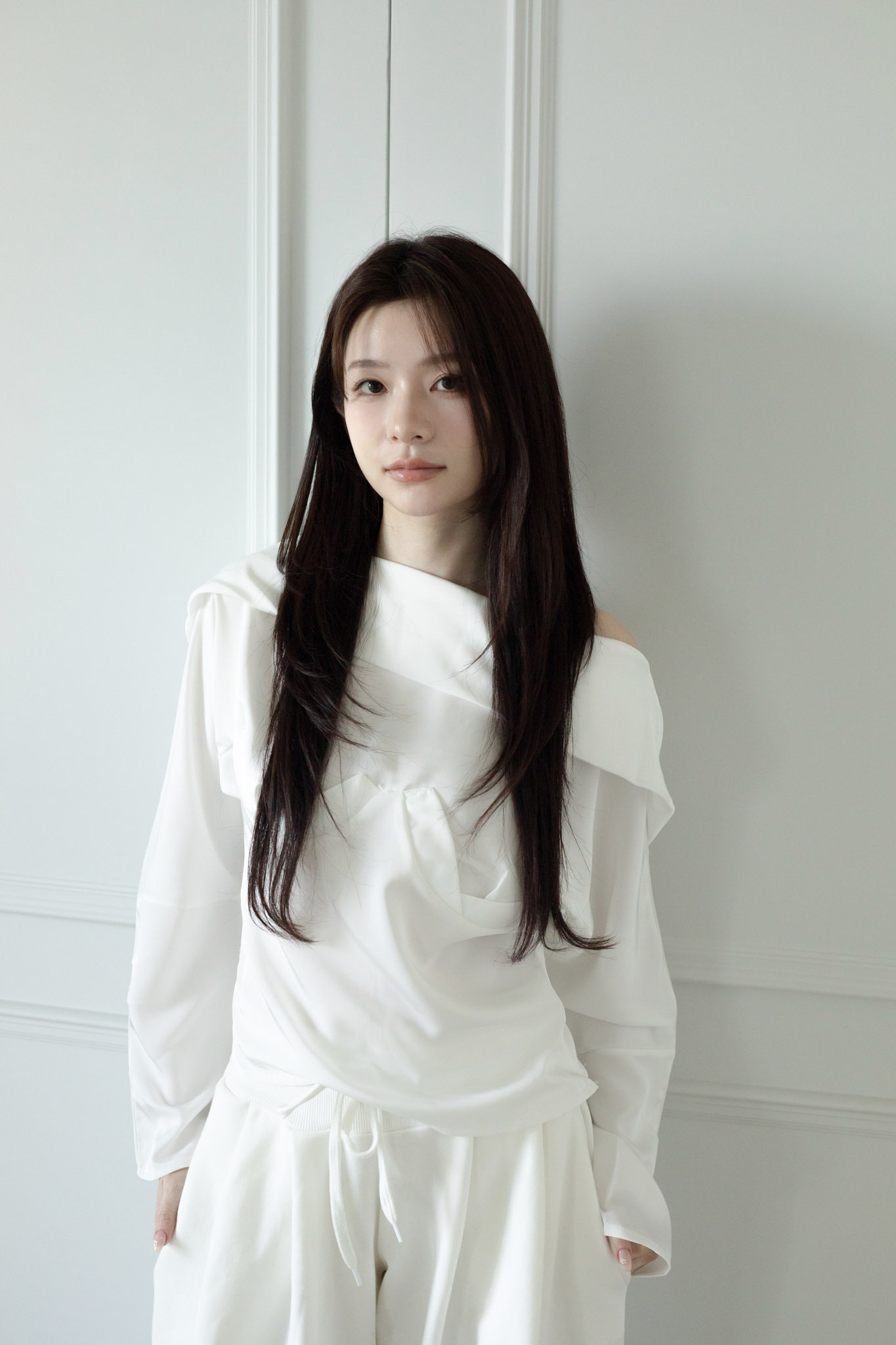 T11 OFF-SHOULDER TOP