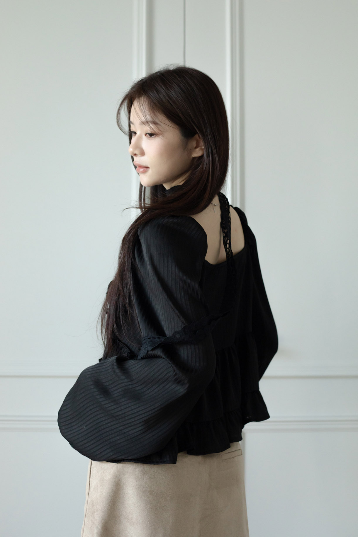 T15 RUFFLED SATIN LACE-TRIM BLOUSE