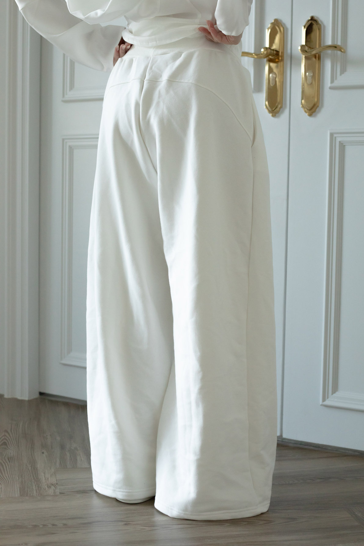 H02 DRAWSTRING WAIST WIDE LEG PANTS