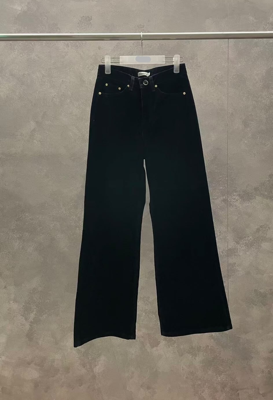 FN21 燈心絨褲S:腰28  HIP41   長42   / M:腰 29 HIP 42 長42  $609