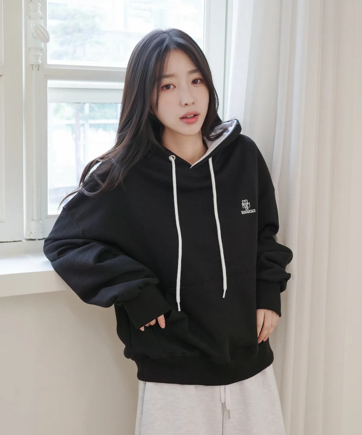 【OWN】MUAHMUAH 長袖 連帽 帽踢 抽繩 刺繡 刷毛 寬鬆 撞色 不分男女 燕麥色 黑色 咖啡色 深藍色