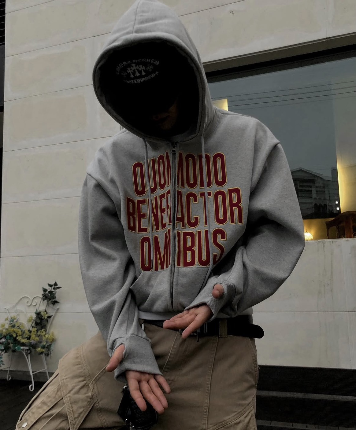 《K》QUOMODO 英字貼布短寬拉鍊連帽外套