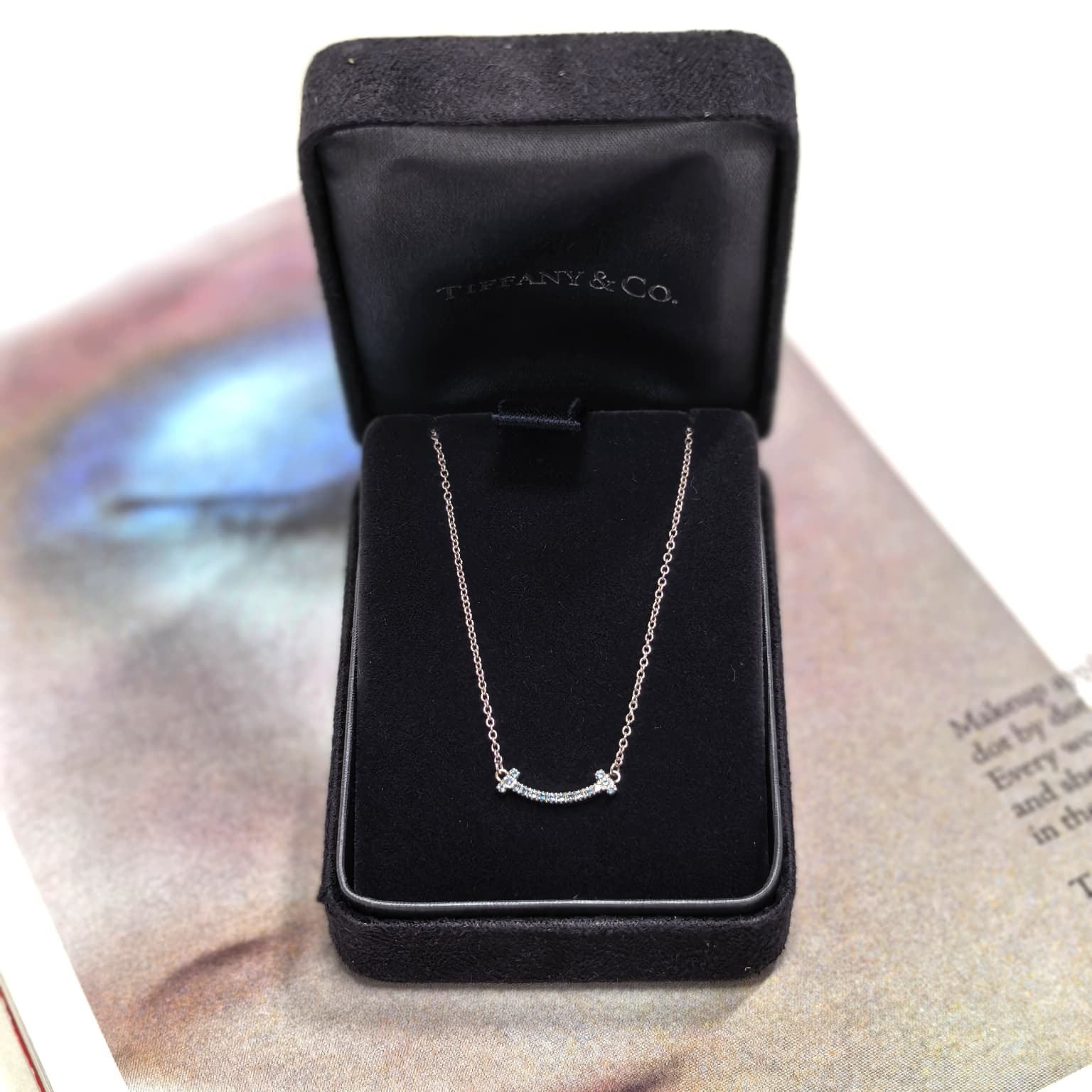 限定款！DISPLAY ~TIFFANY SMILEY NECKLACE  T字笑臉白金藍鑽  蒂芙妮項鏈 #BRAND NEW #香榭站正品