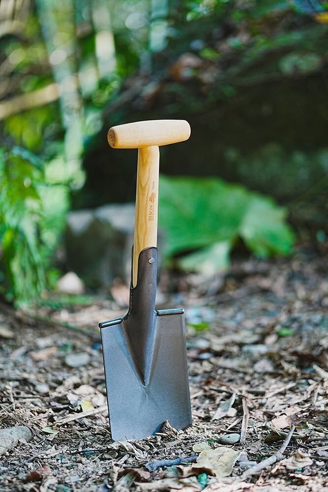 Bison 1879 Outdoor Spade 戶外鏟