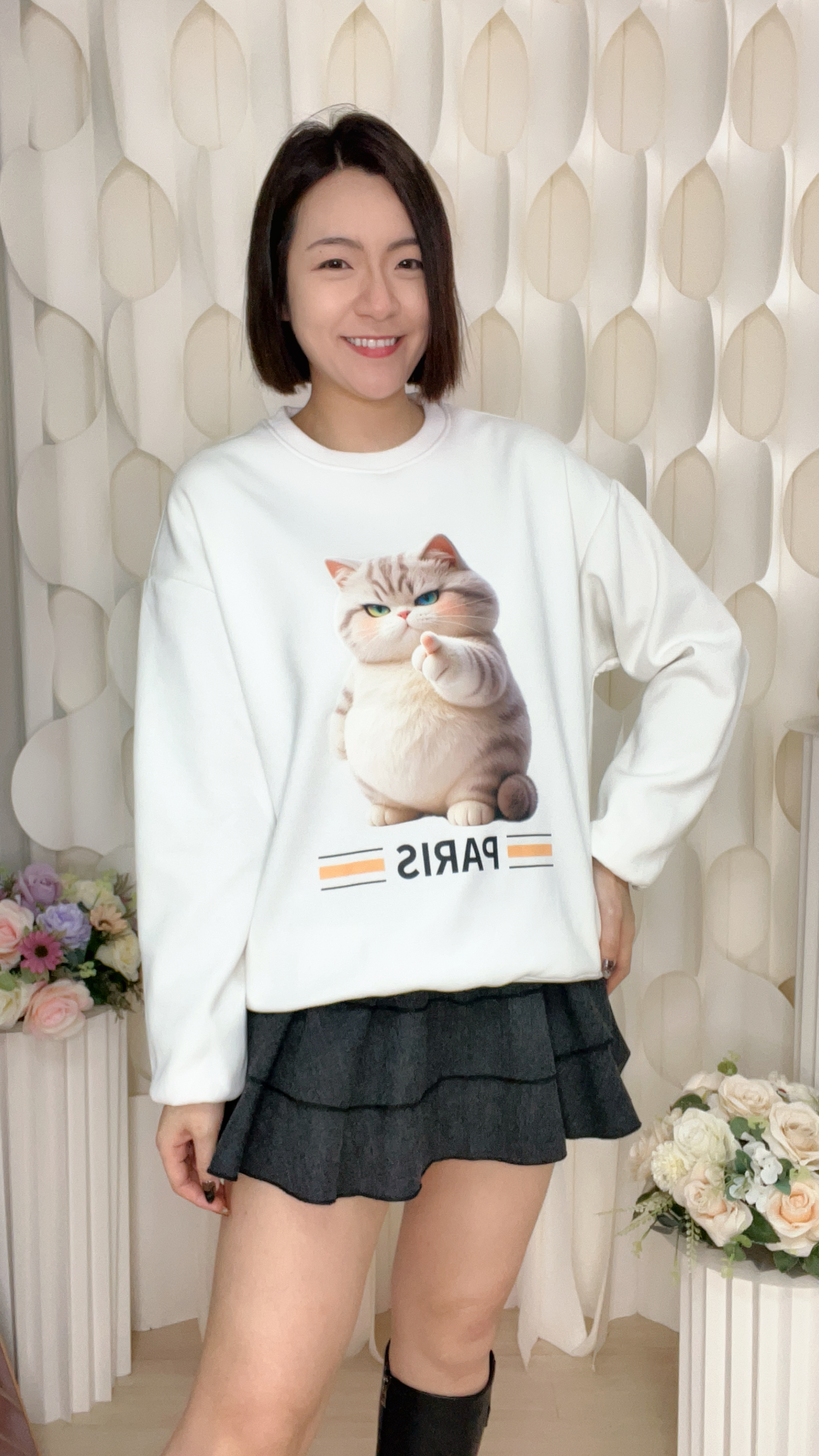 (N1) 巴黎風胖嘟嘟指路貓衛衣 (SIZE: S-3XL)(3件以上平均$379/件,5件以上平均$369/件,買滿12件送隱藏)  #法國Lune de Moon #1910LU