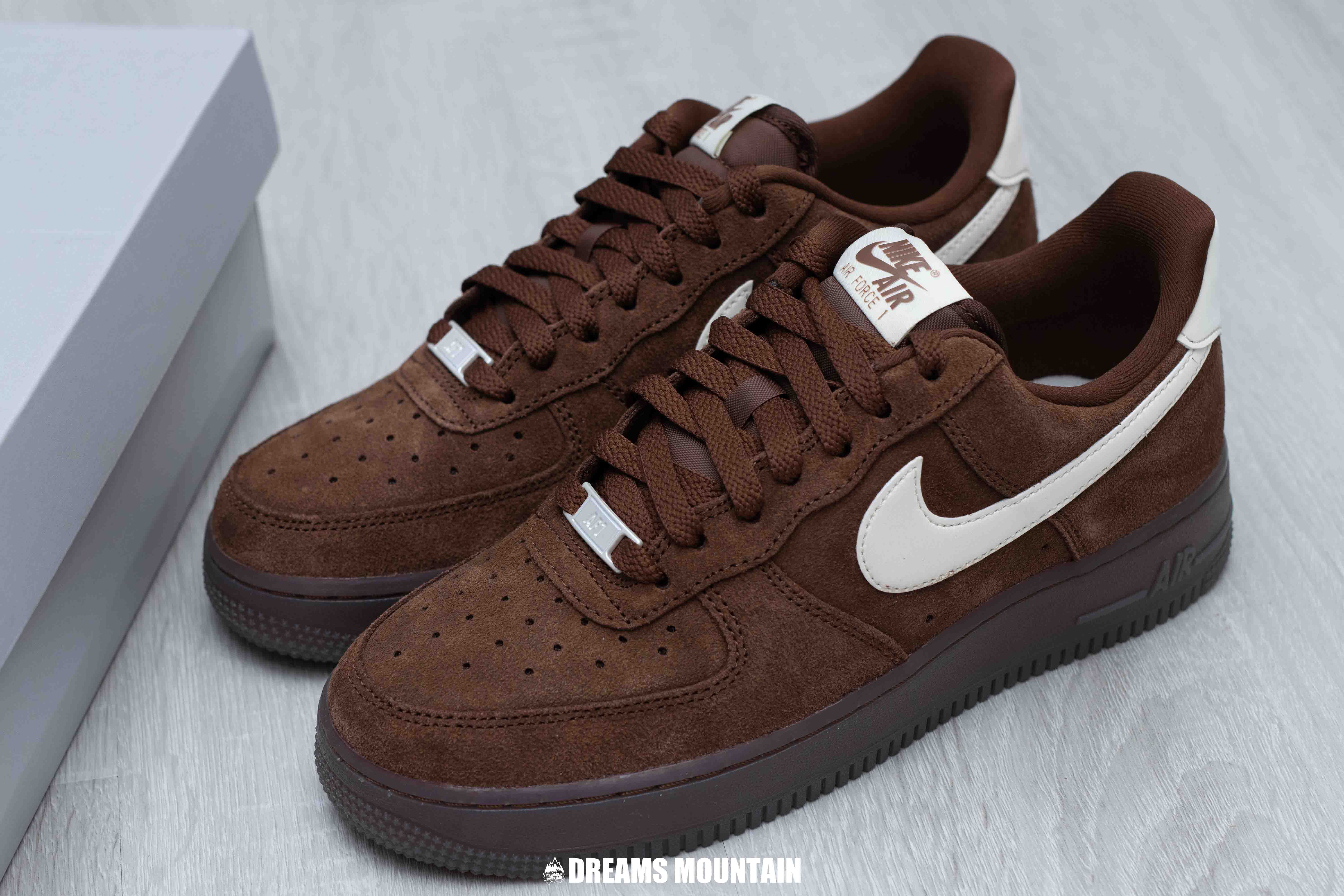 【預訂】 NIKE AIR FORCE 1 麂皮可可棕 -WOMEN