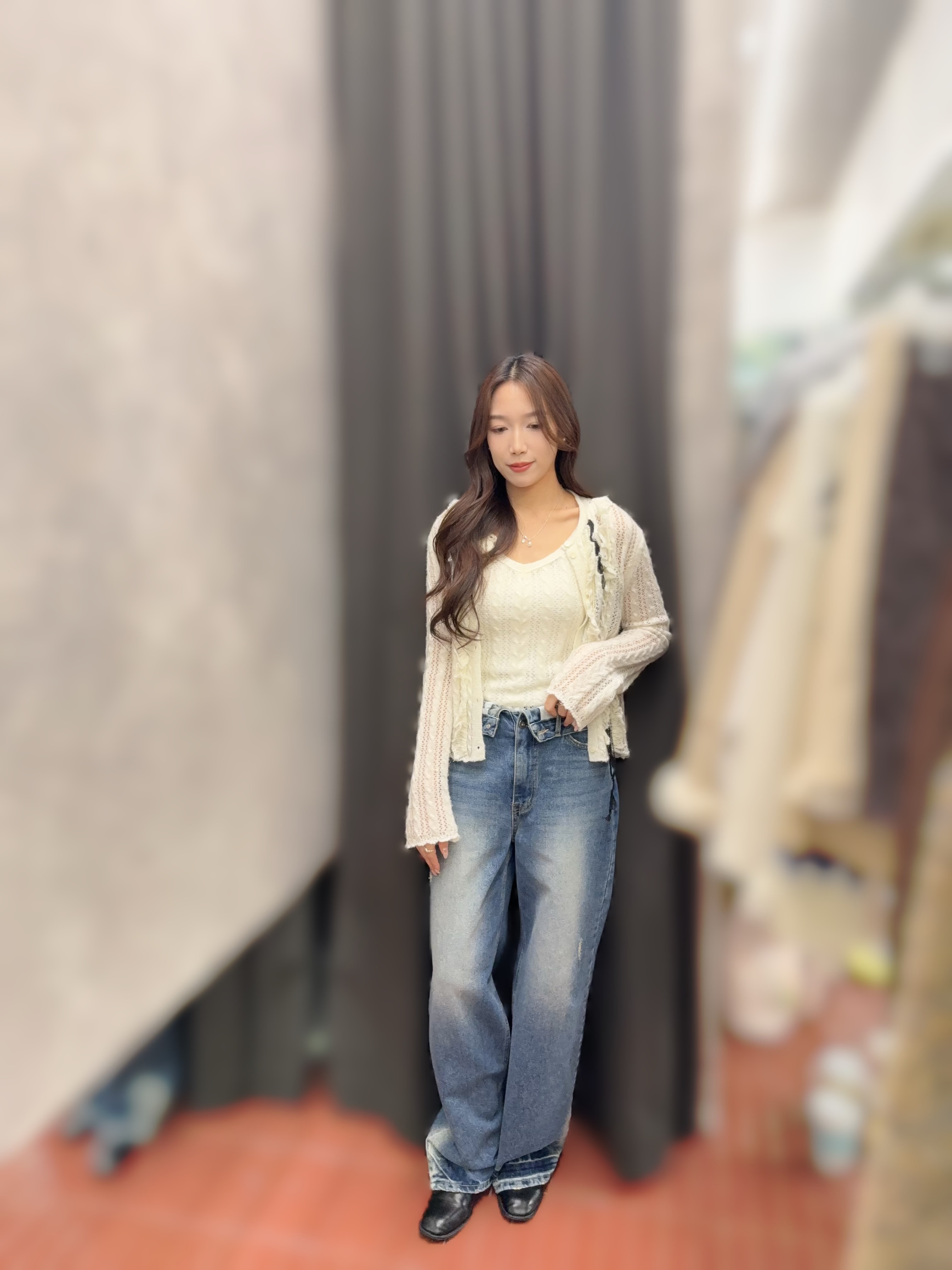 FN22 牛仔褲👖 S:腰30  HIP43   長 42.5   / M:腰 31 HIP 44長42.5  $649