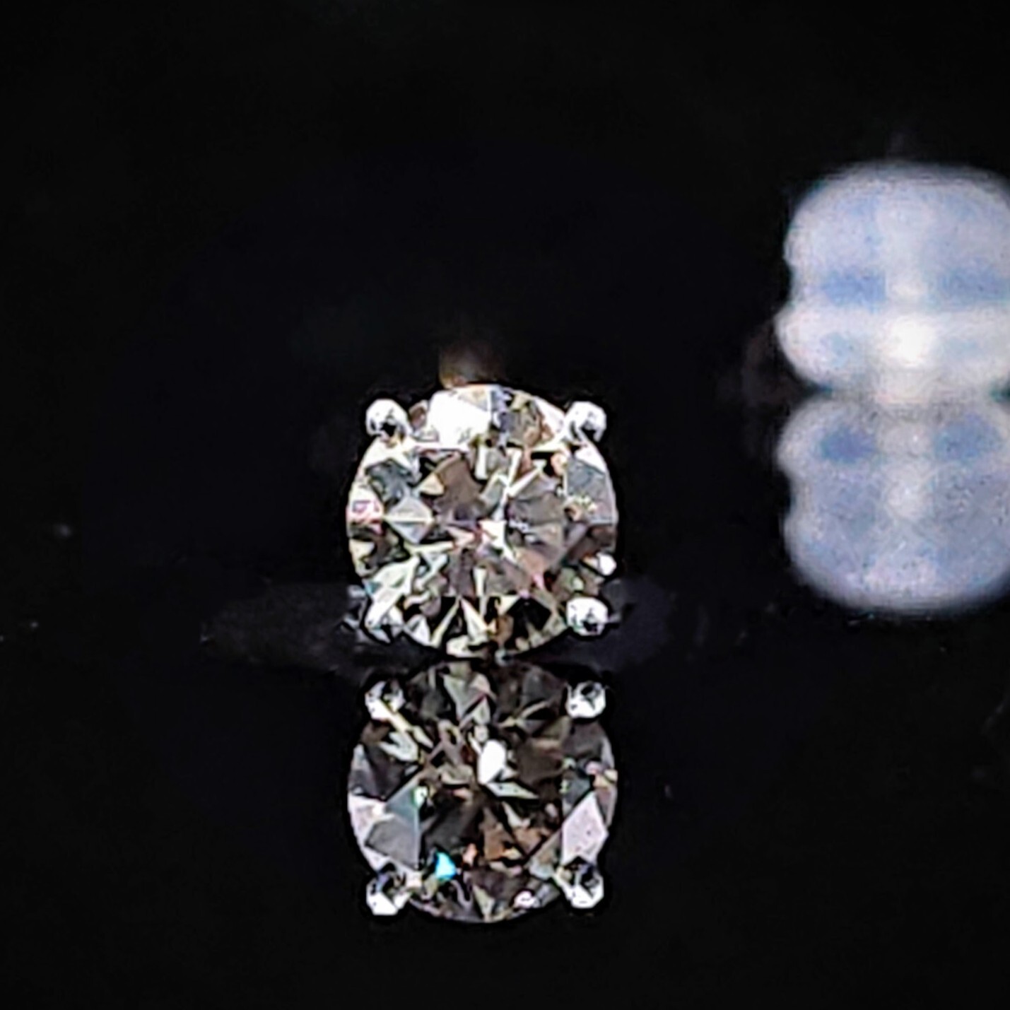 18K White Gold 0.33ct Fancy Cognac Diamond Single Earring