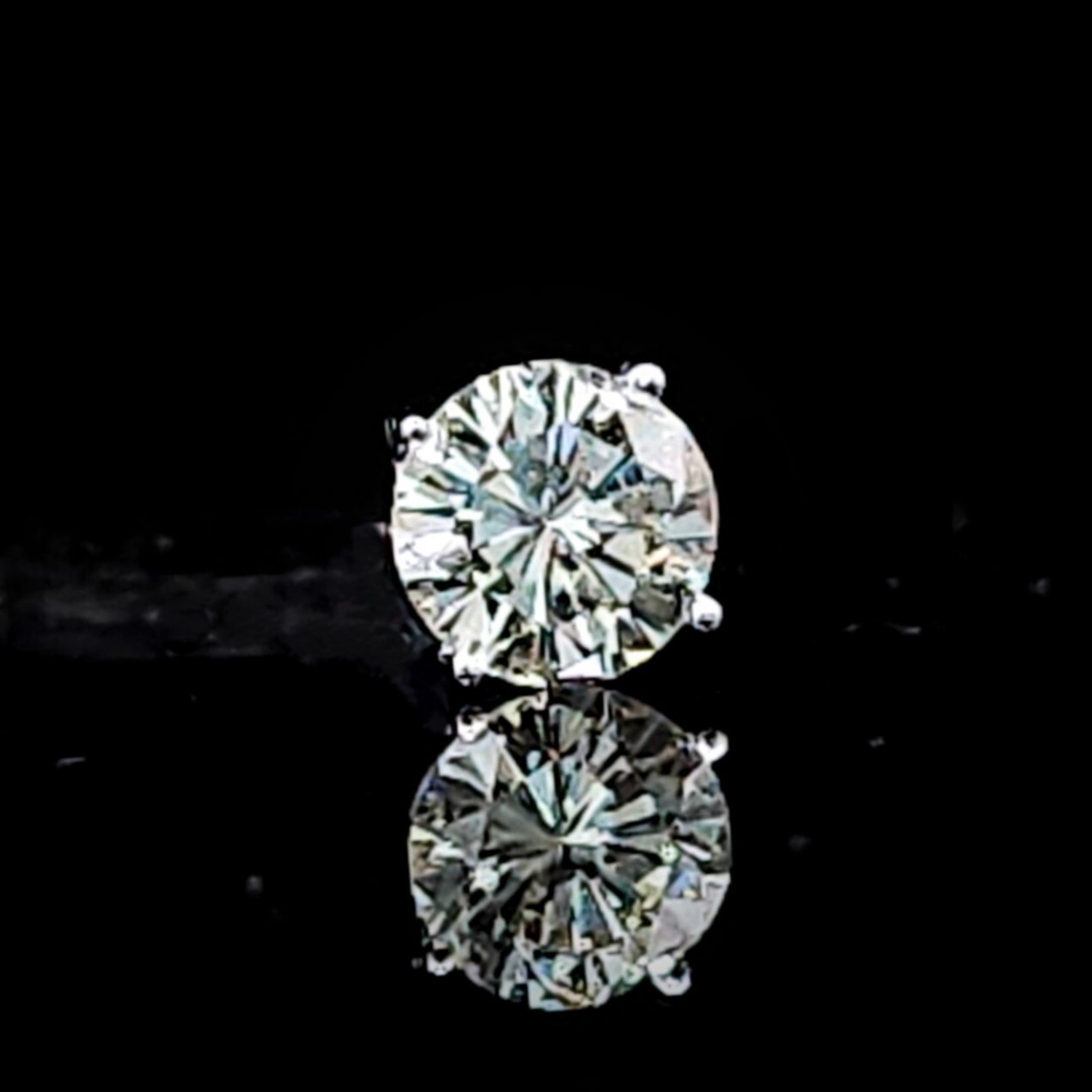 18K White Gold 0.50ct   Diamond Single Earring