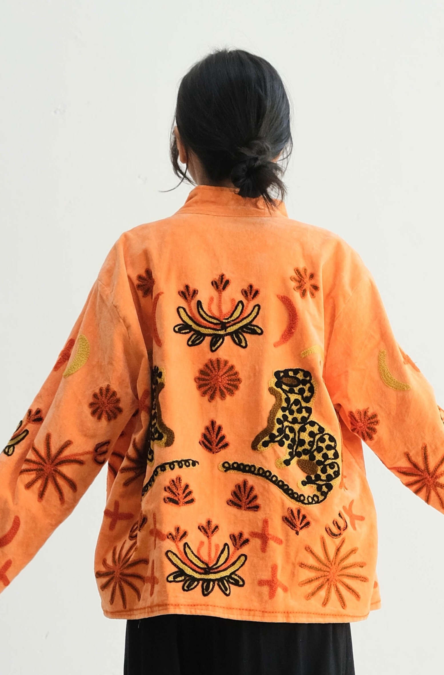 蘇札尼刺繡短外套 豹豹亮橘