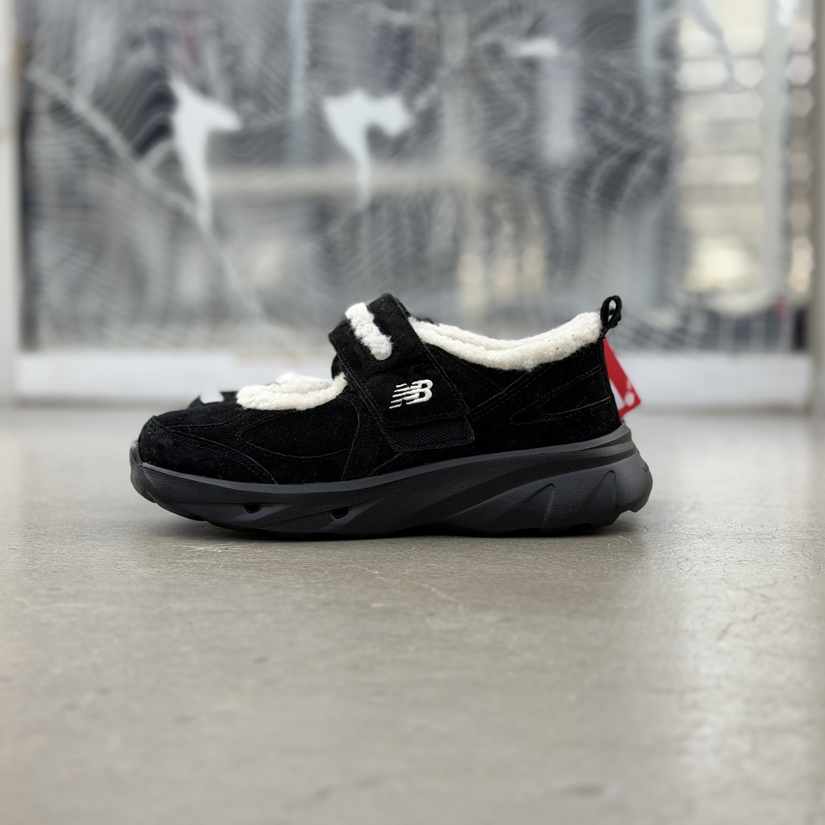 New Balance Breeze Winter- Black