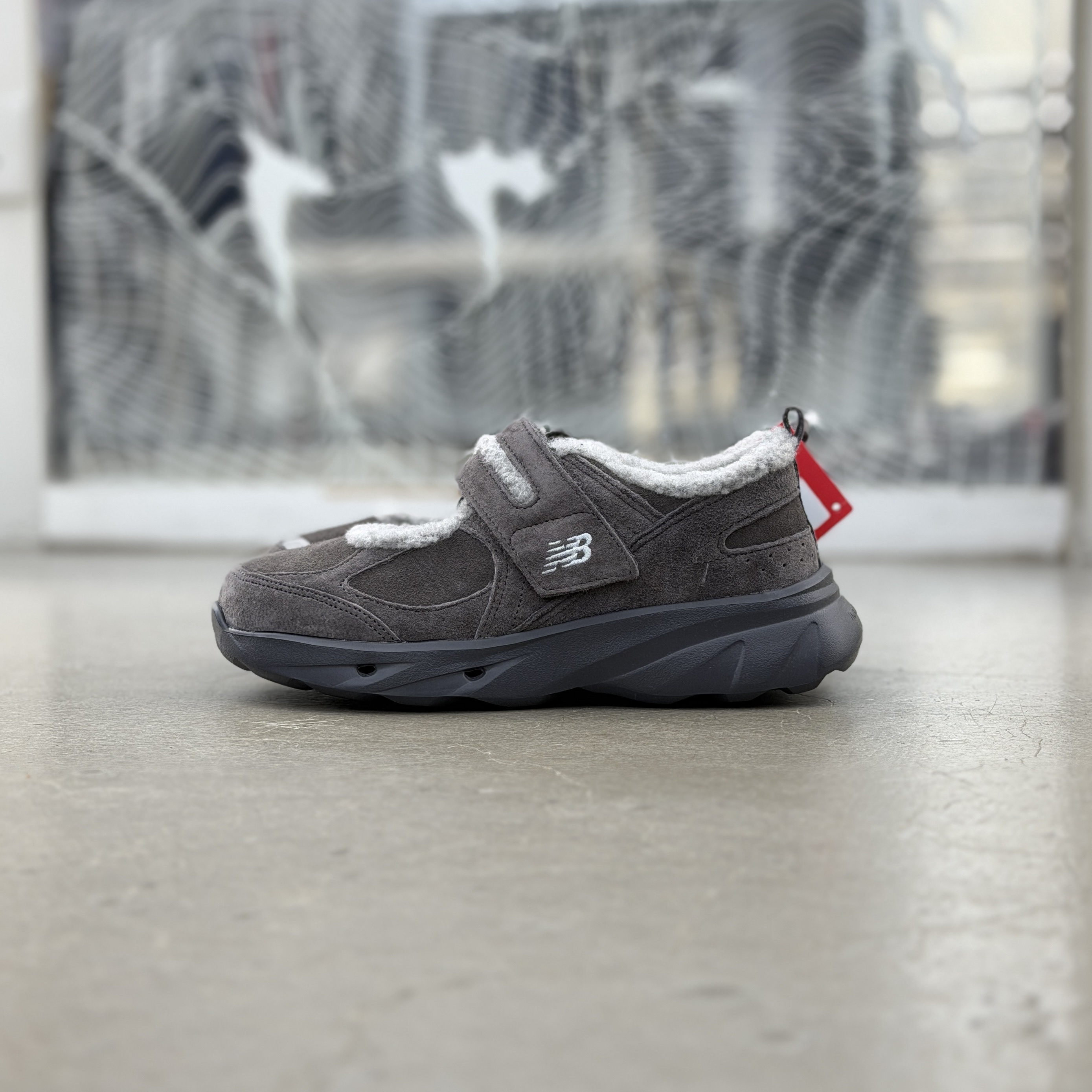 New Balance Breeze Winter- Grey