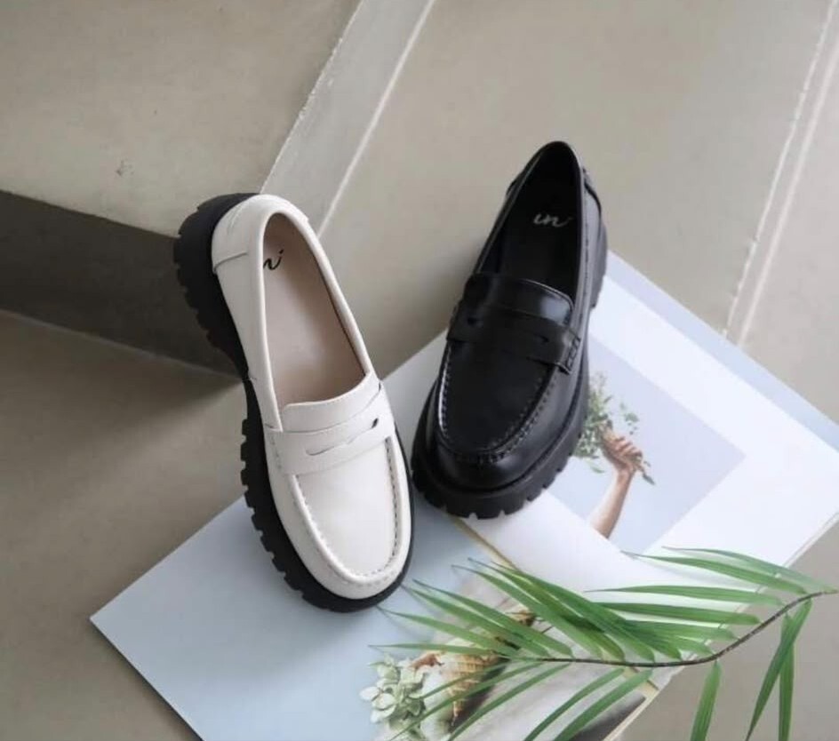 RI09 牛皮 4 CM 高  偏細 SIZE 36 -40     $599