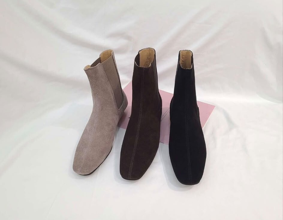 RI12 牛皮2.5CM 高  足碼 SIZE 36 -40    $679